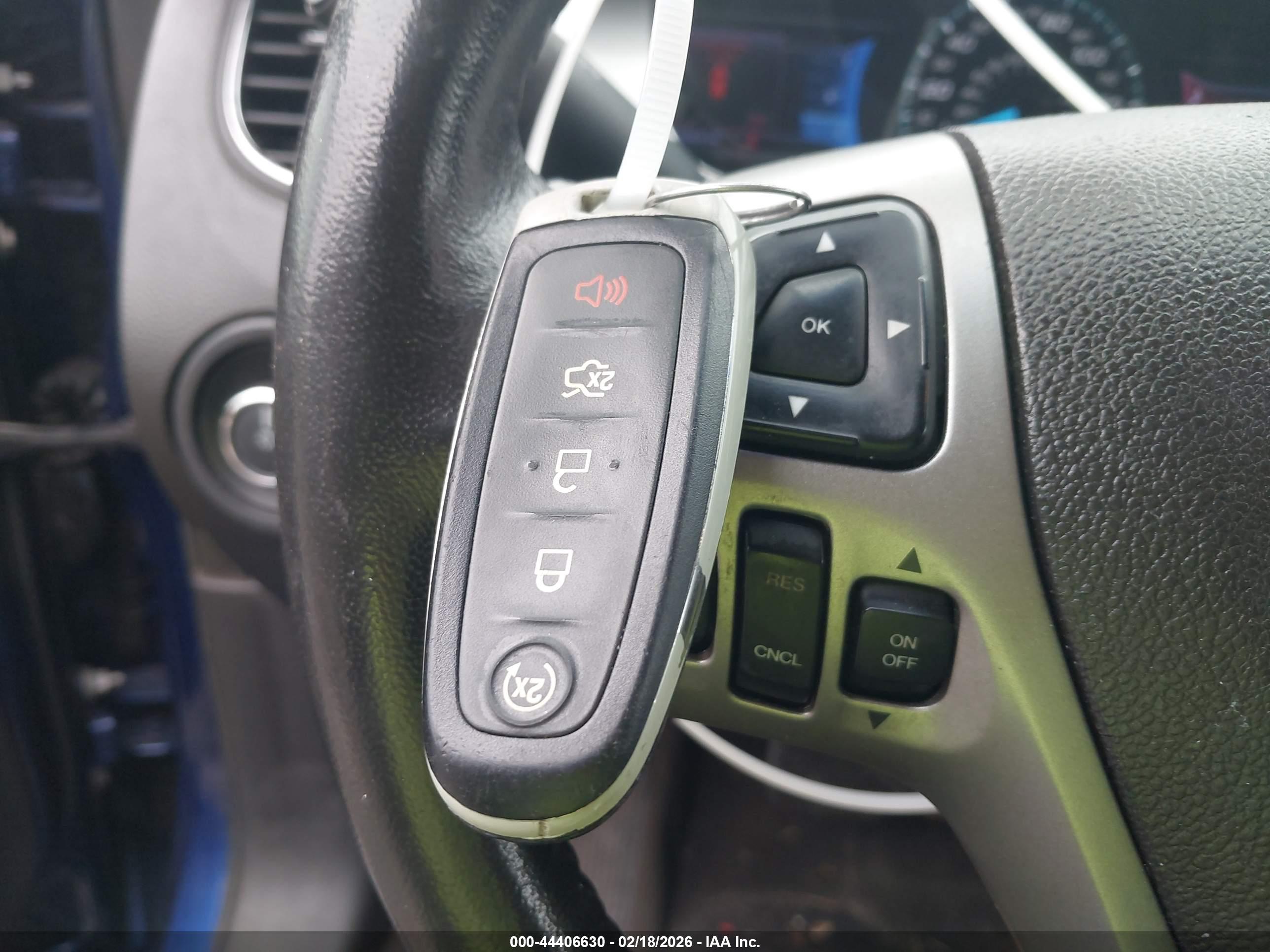 FORD TAURUS image 11