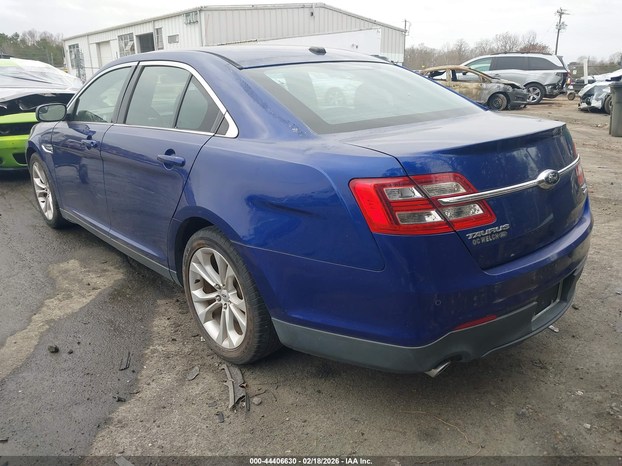 FORD TAURUS image 3