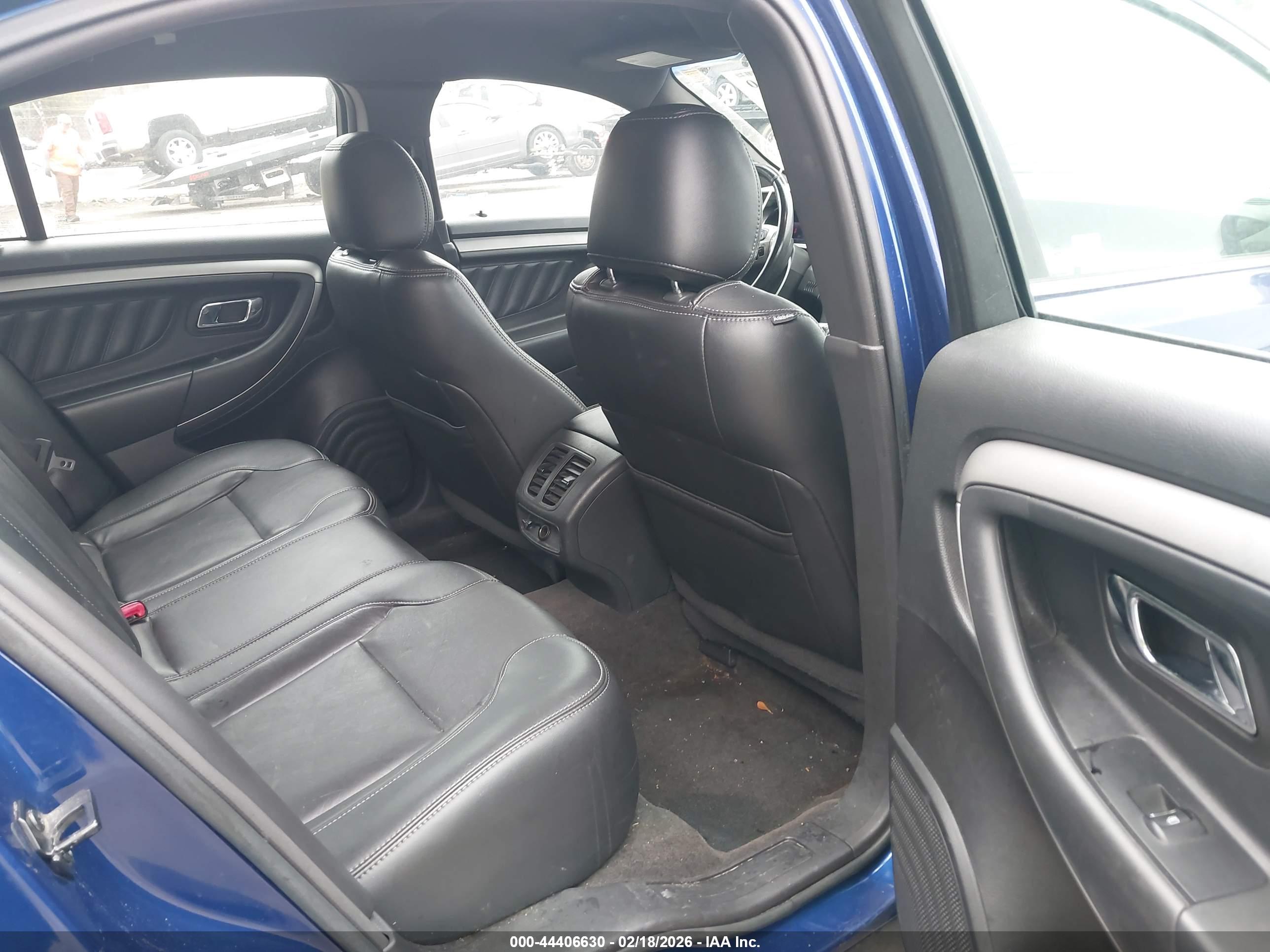 FORD TAURUS image 8