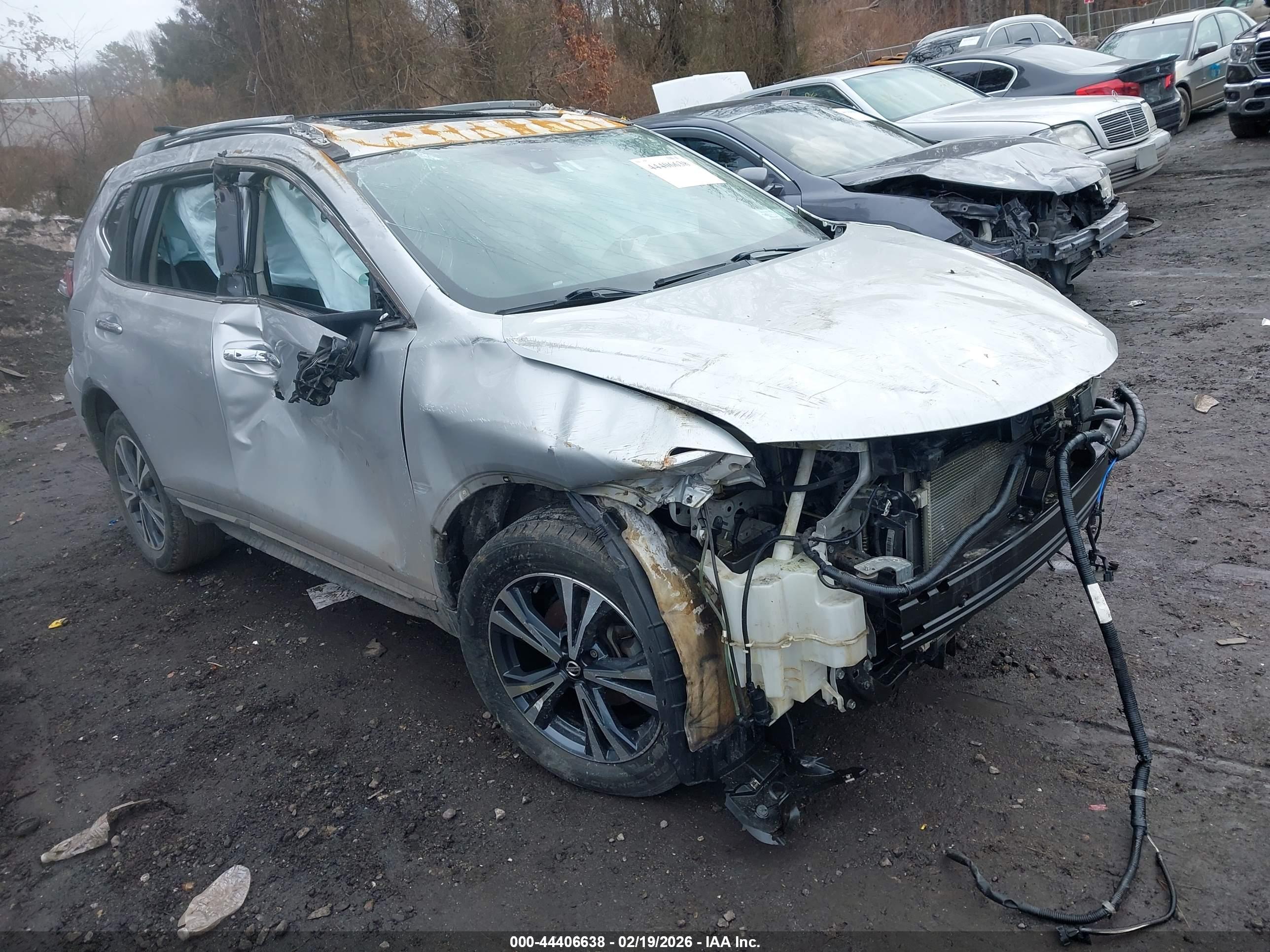 NISSAN ROGUE image 6