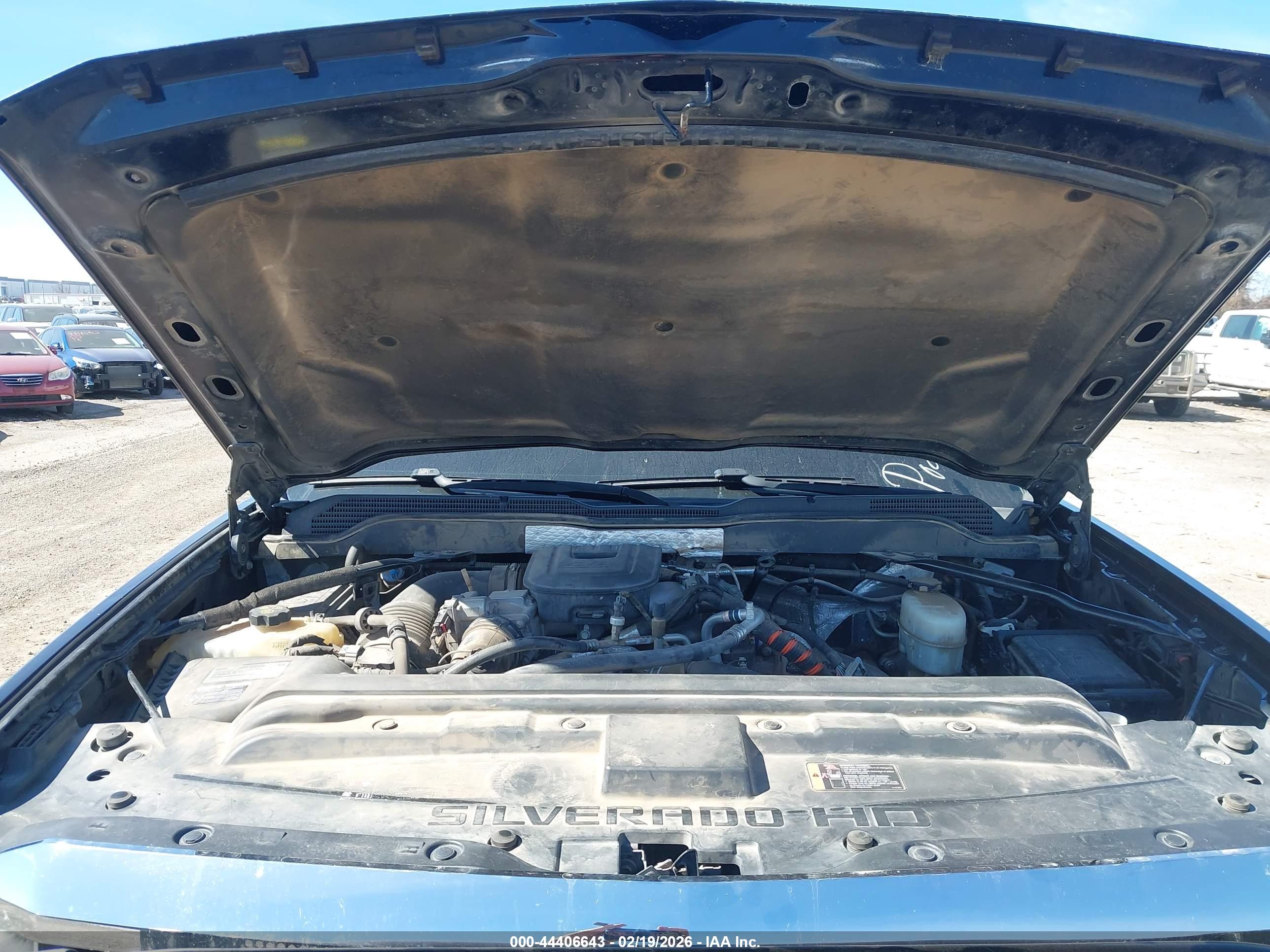 CHEVROLET SILVERADO image 10