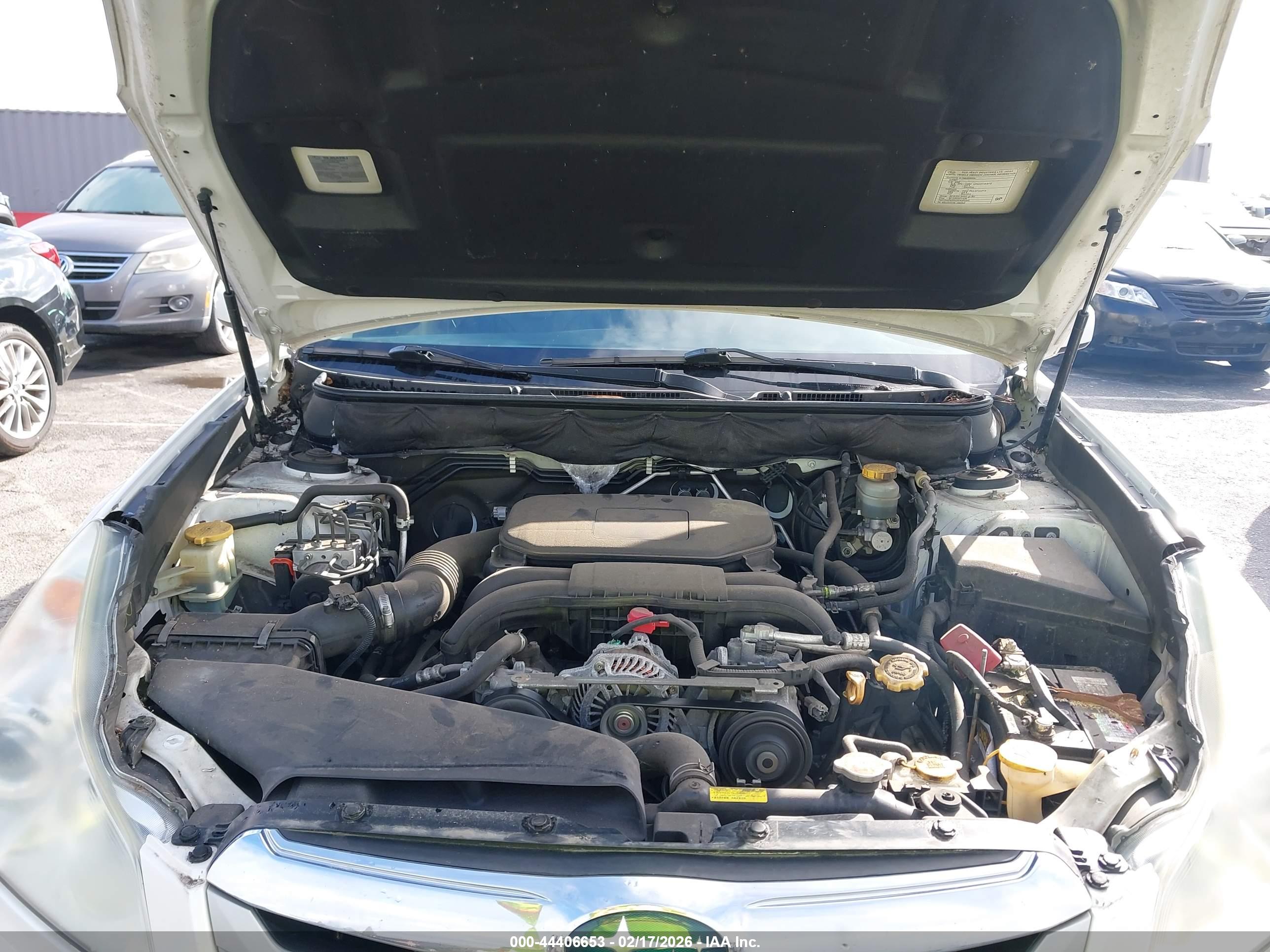SUBARU OUTBACK image 10