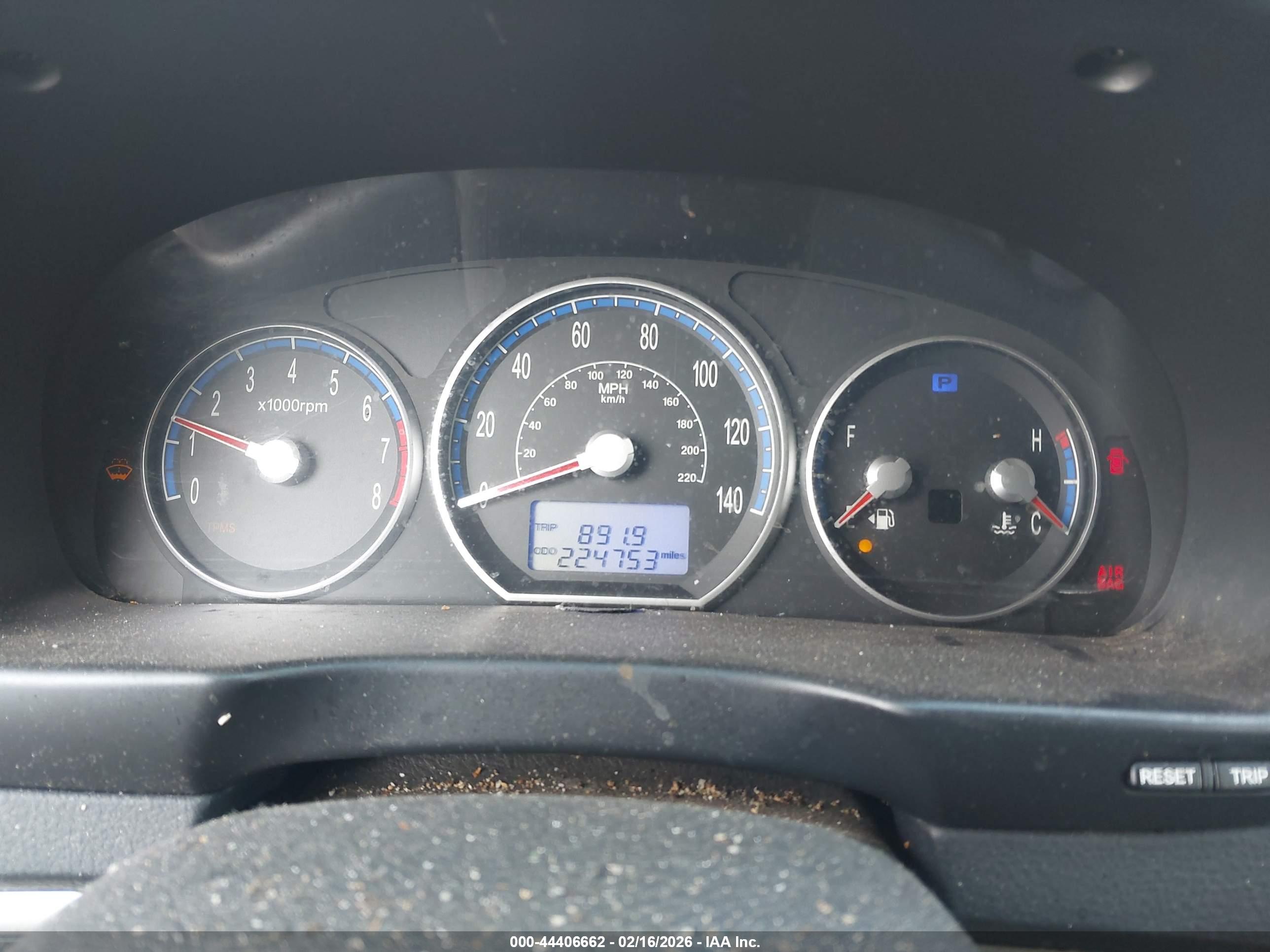 HYUNDAI SANTA image 7