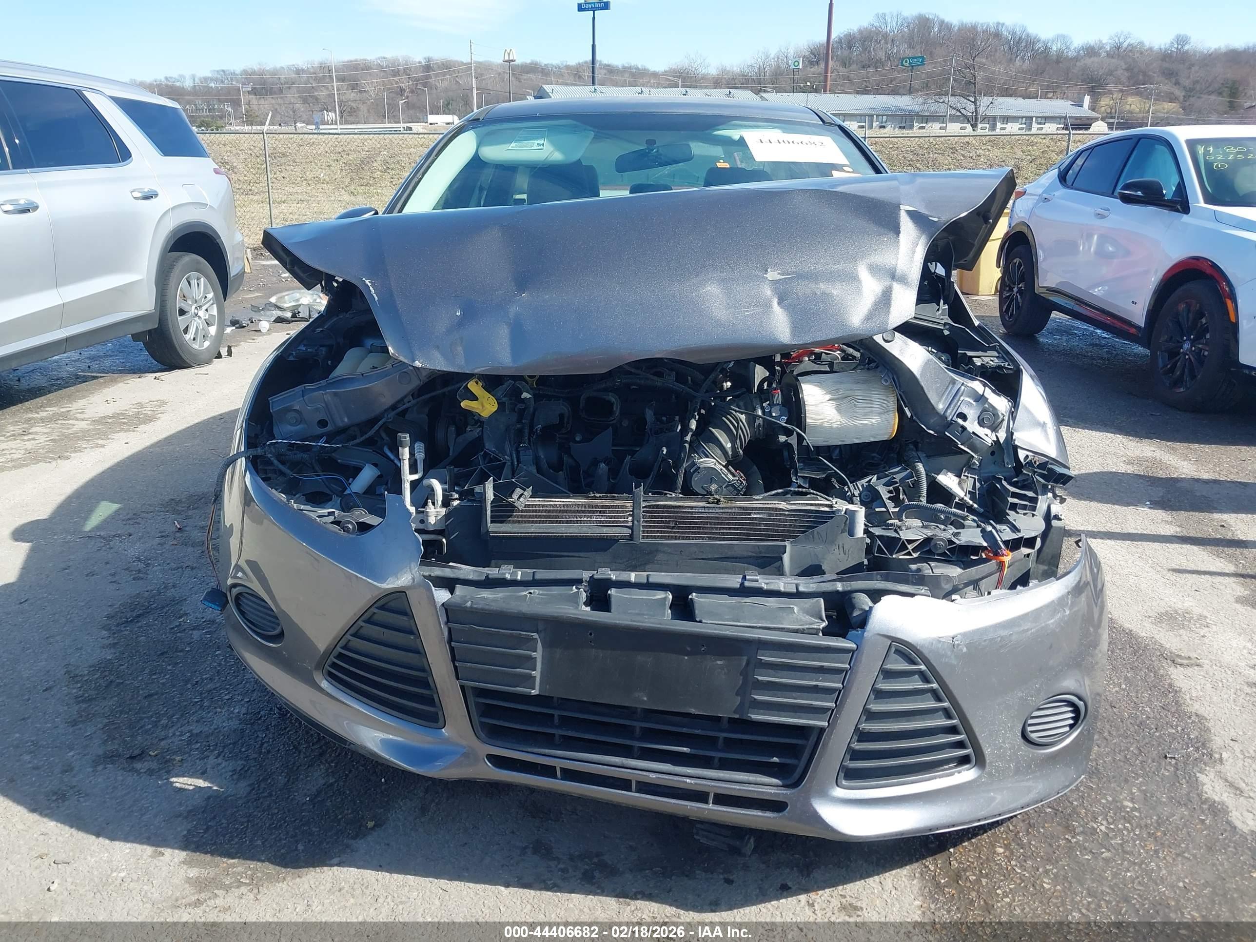 FORD FOCUS image 6