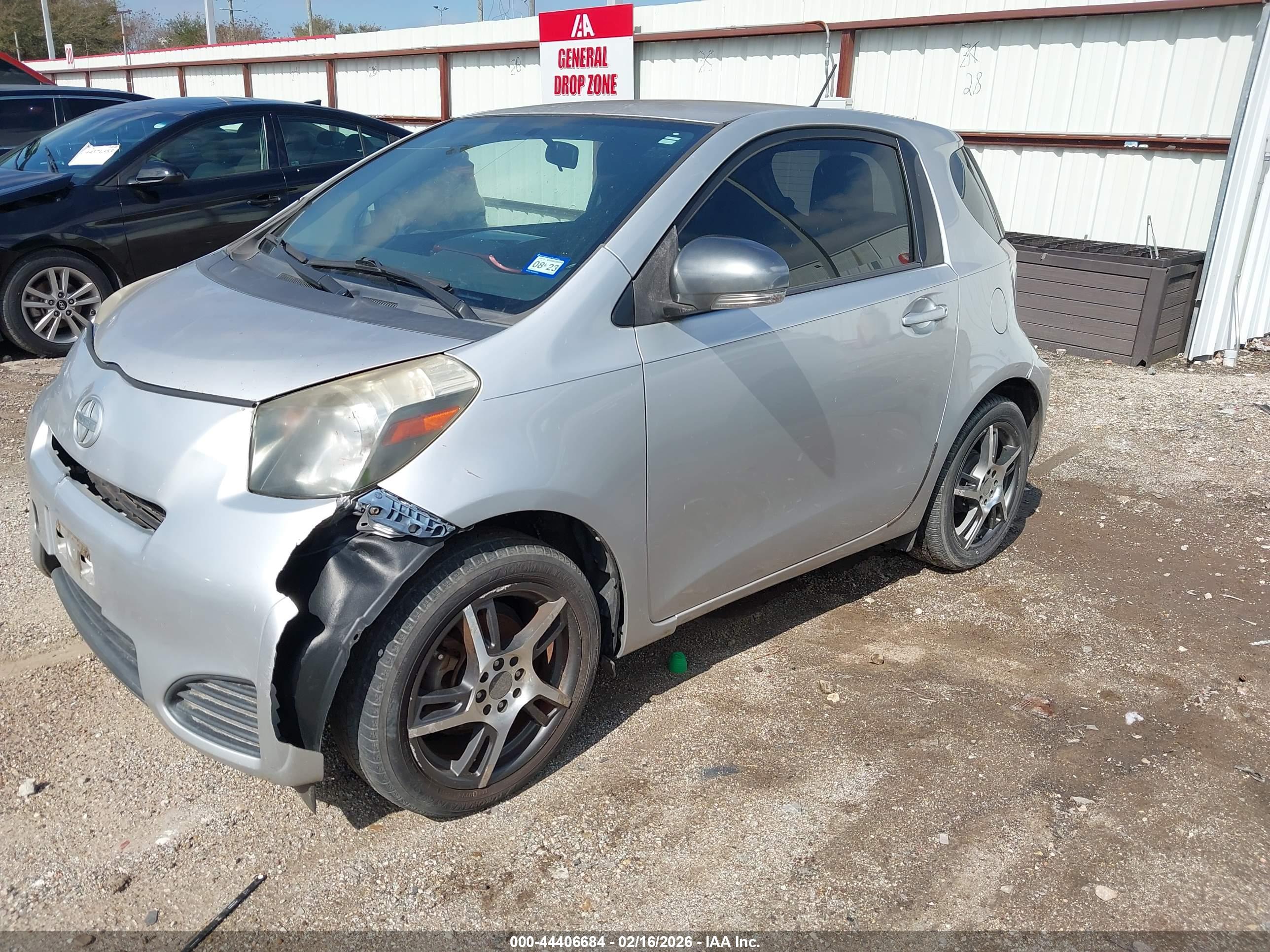 SCION IQ image 2