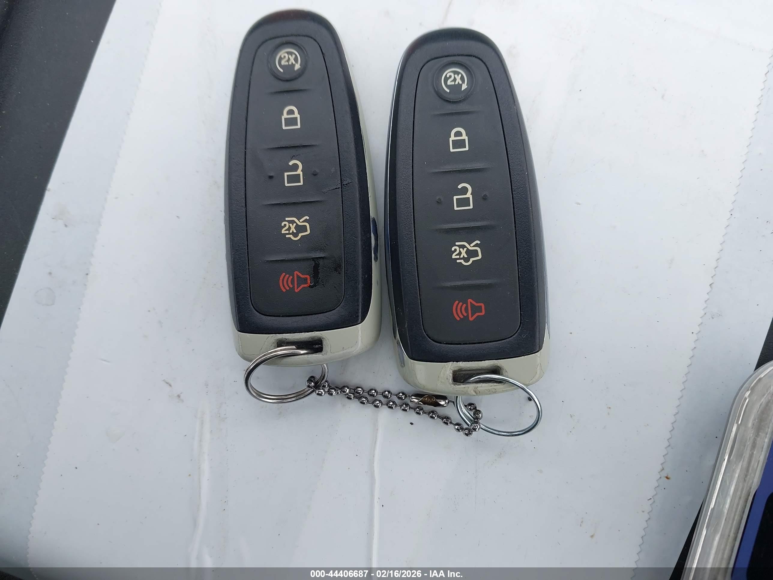 FORD ESCAPE image 11