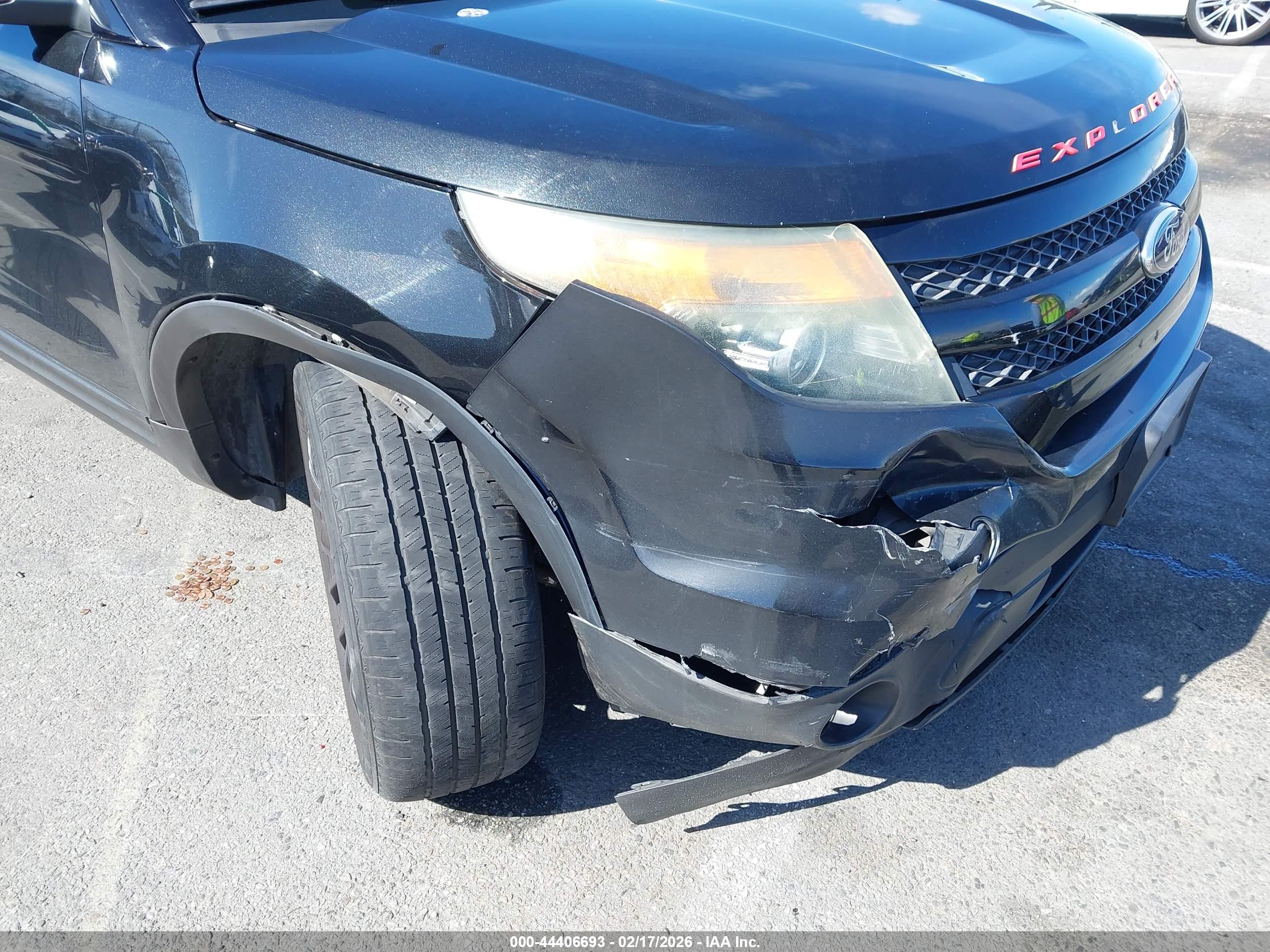 FORD EXPLORER image 6