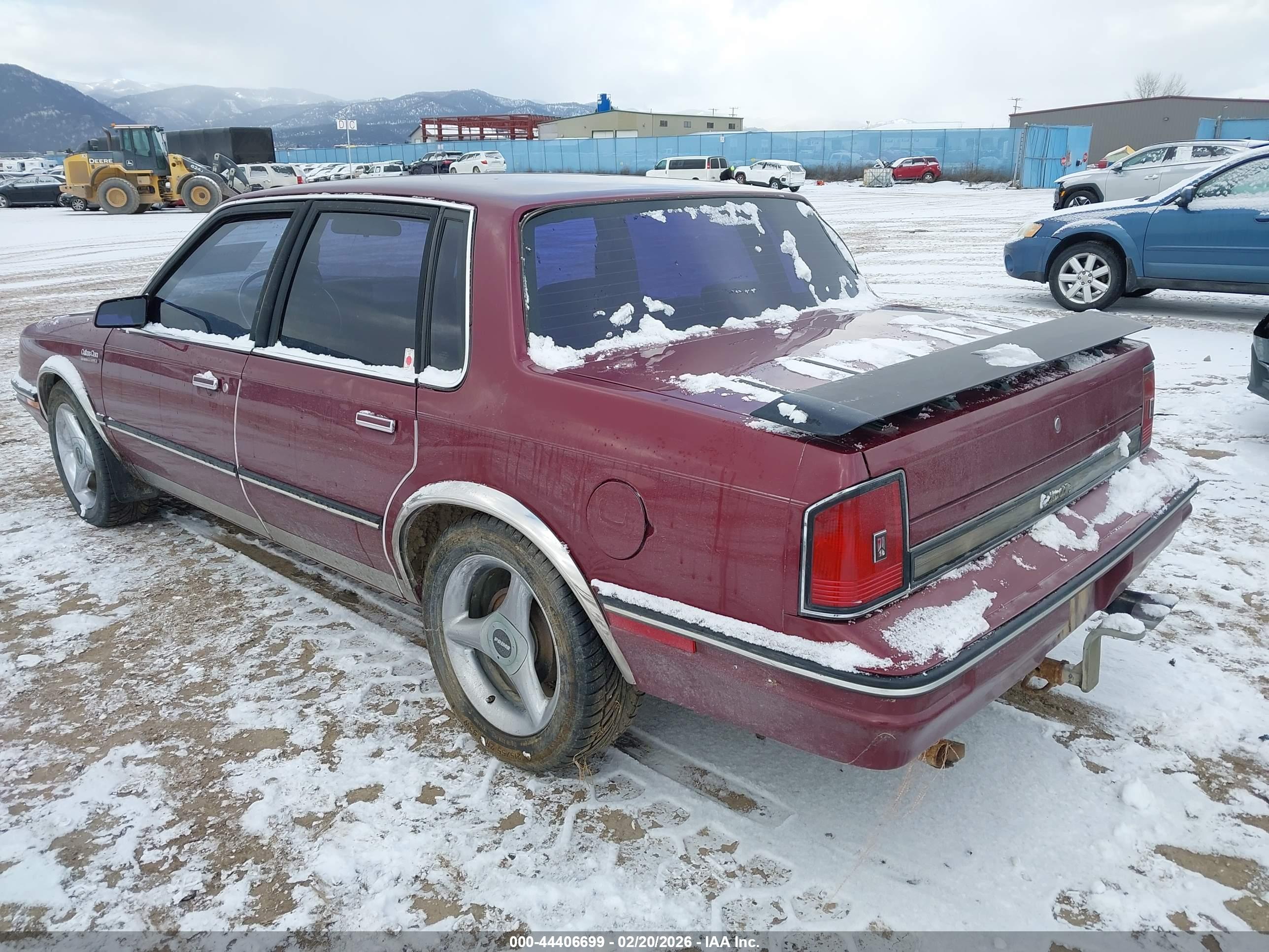 OLDSMOBILE CUTLASS image 3