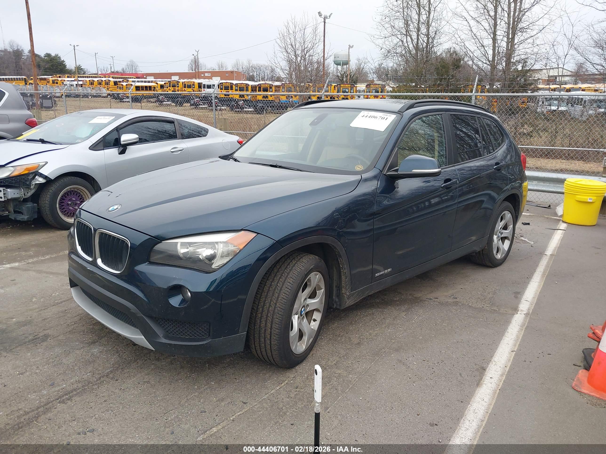BMW X1 image 2