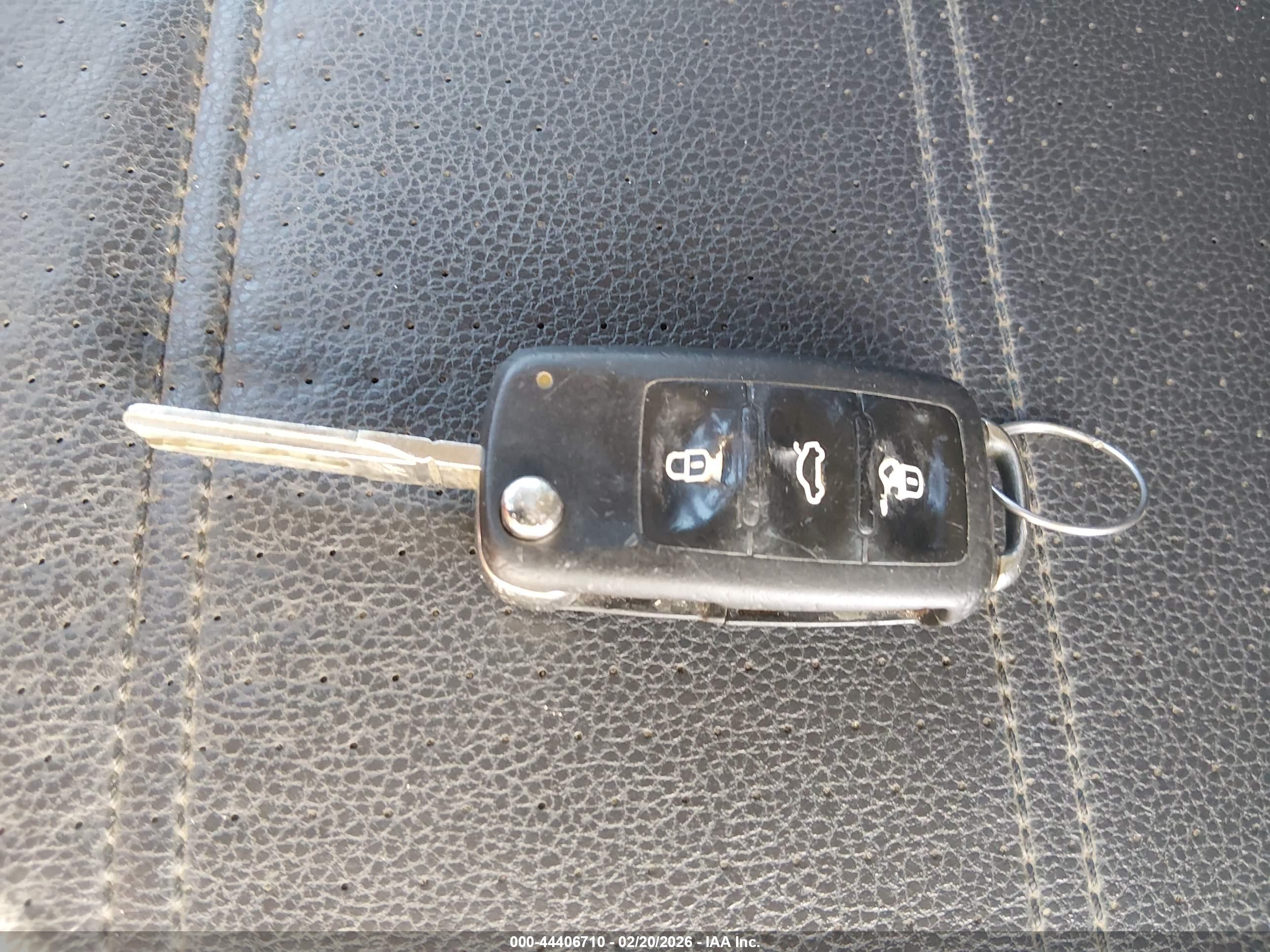 VOLKSWAGEN PASSAT image 11