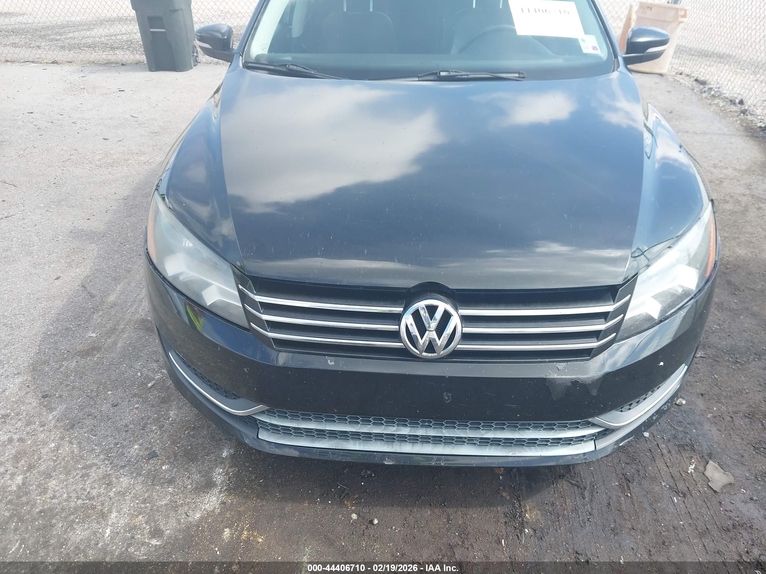 VOLKSWAGEN PASSAT image 6