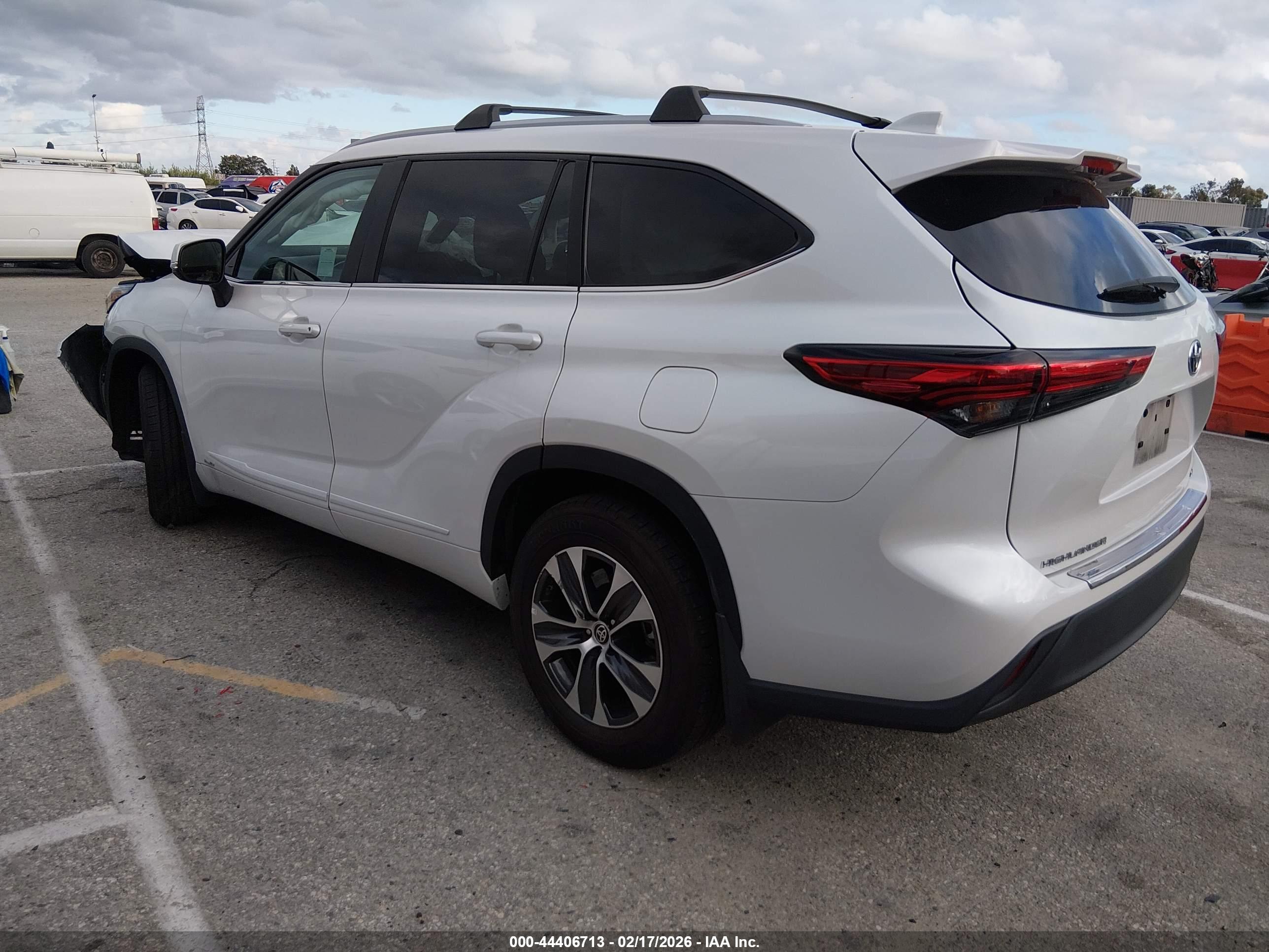 TOYOTA HIGHLANDER image 3