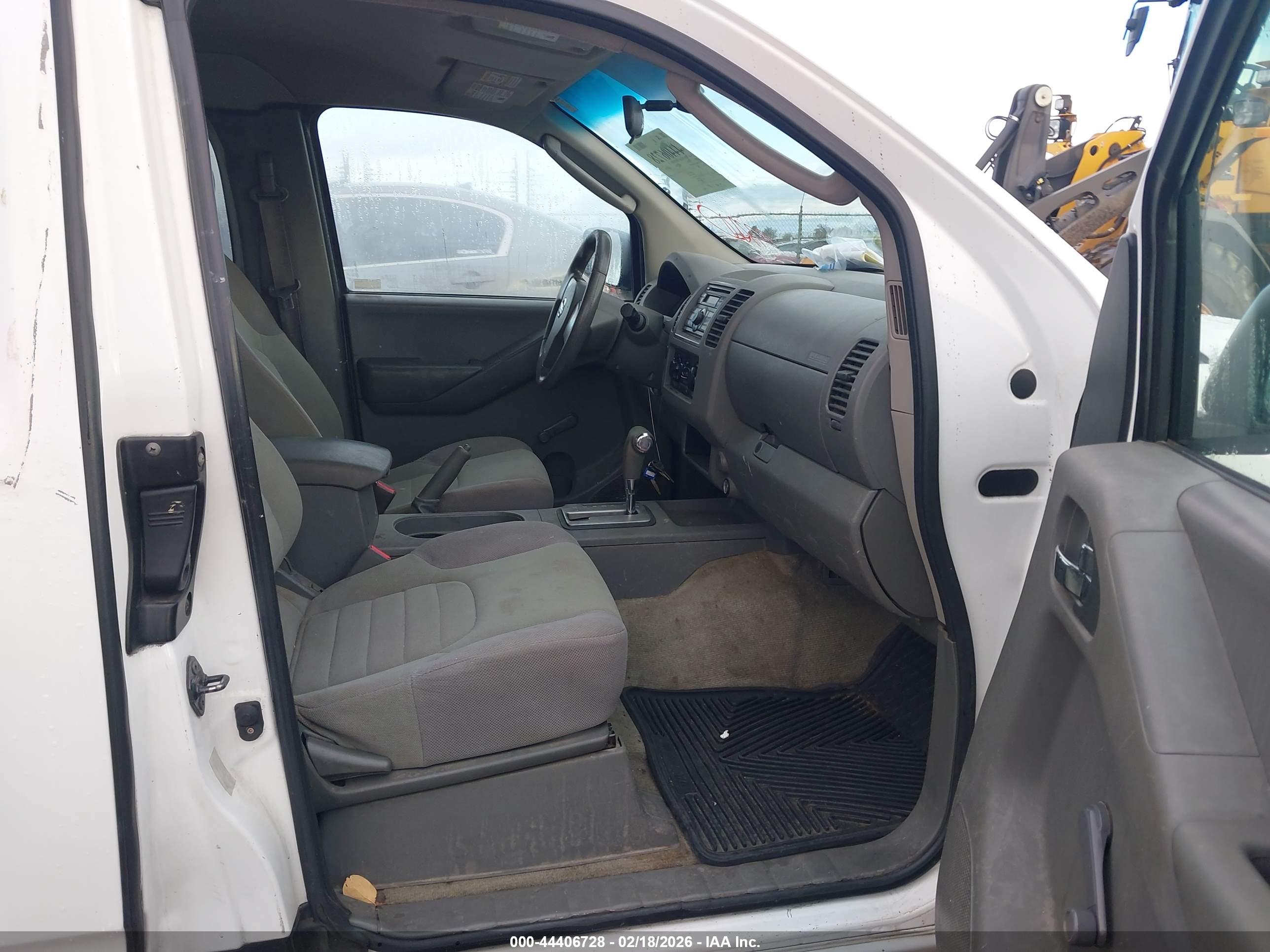 NISSAN FRONTIER image 5