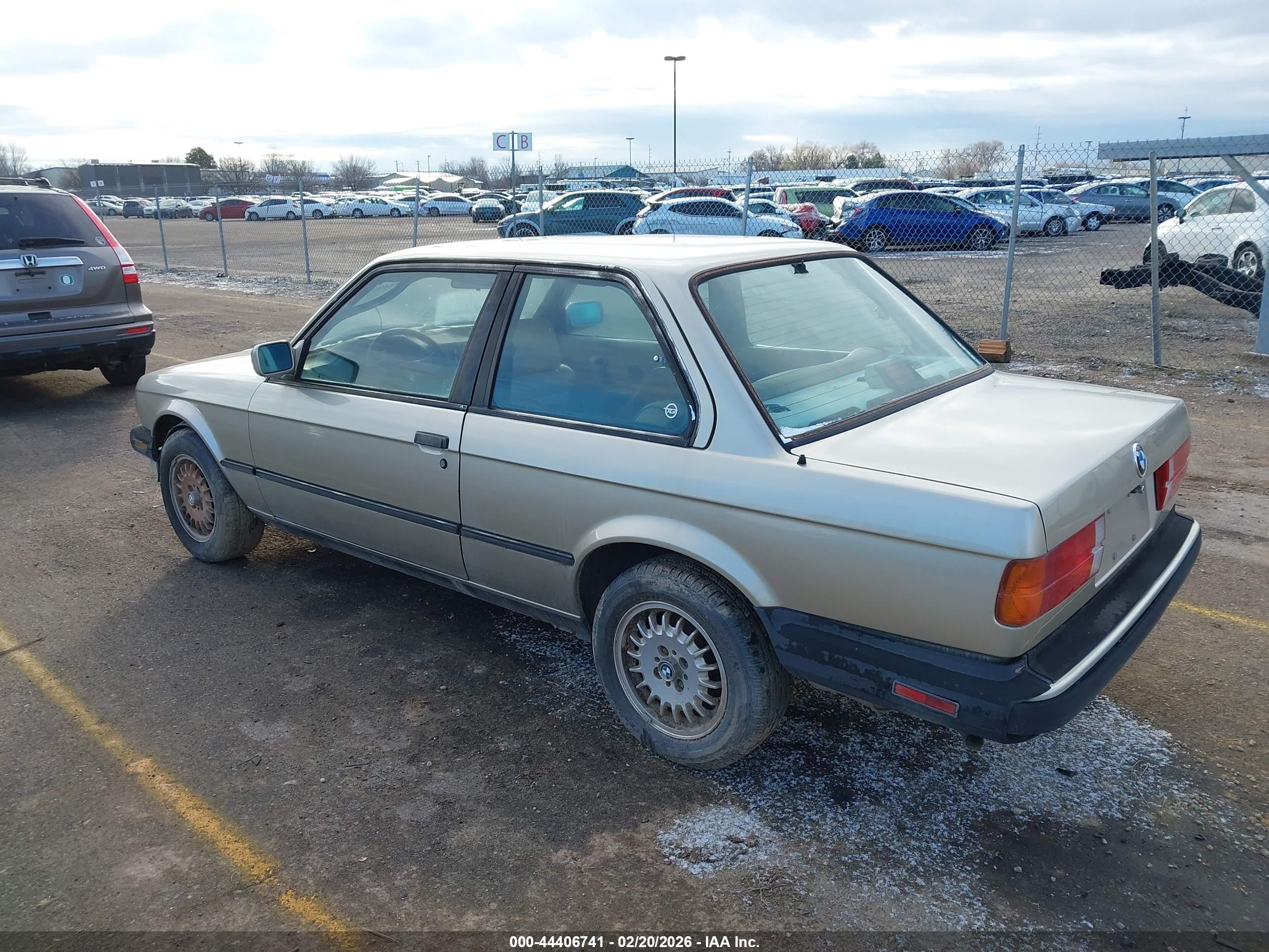 BMW 325 image 3