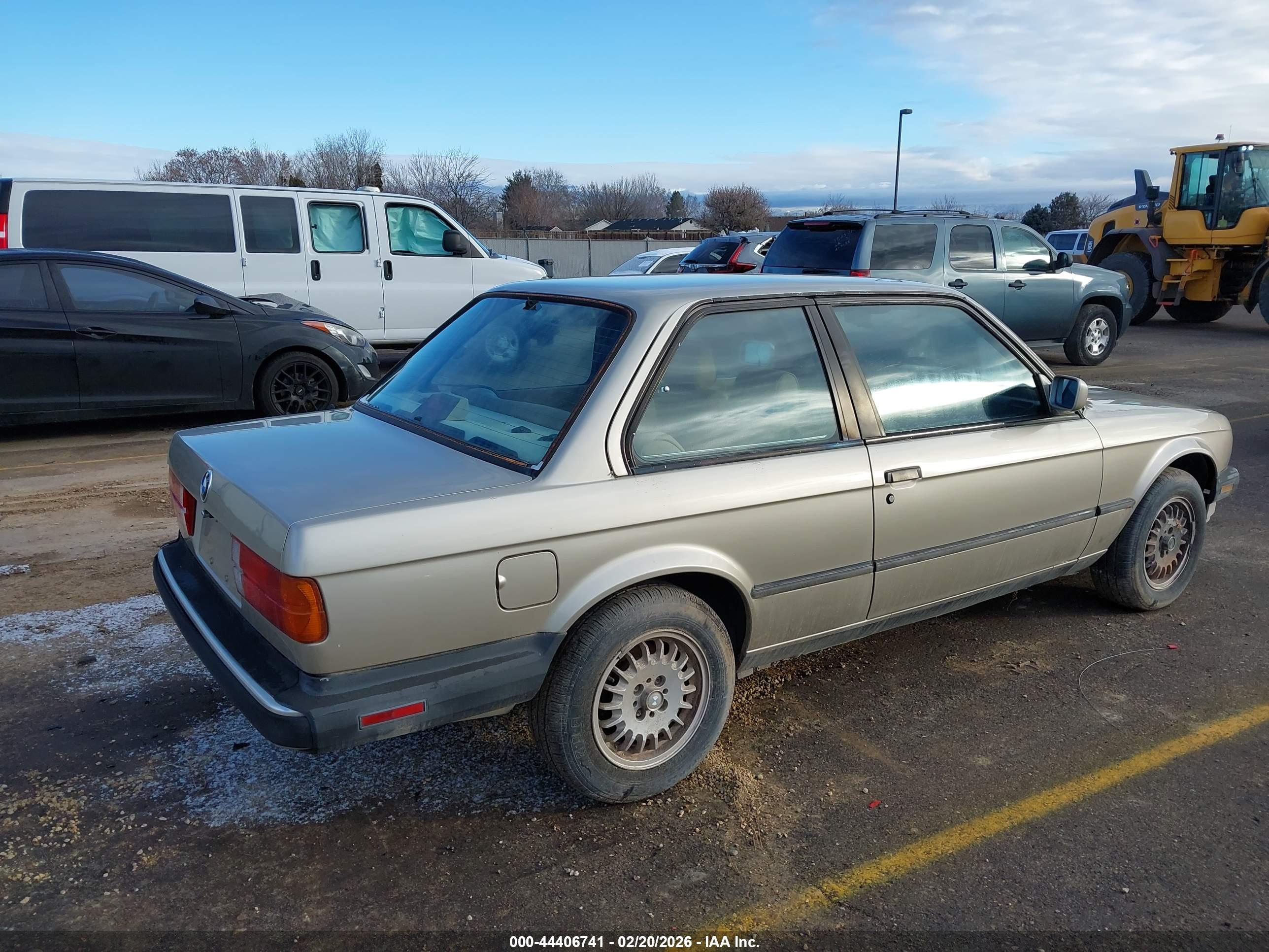 BMW 325 image 4