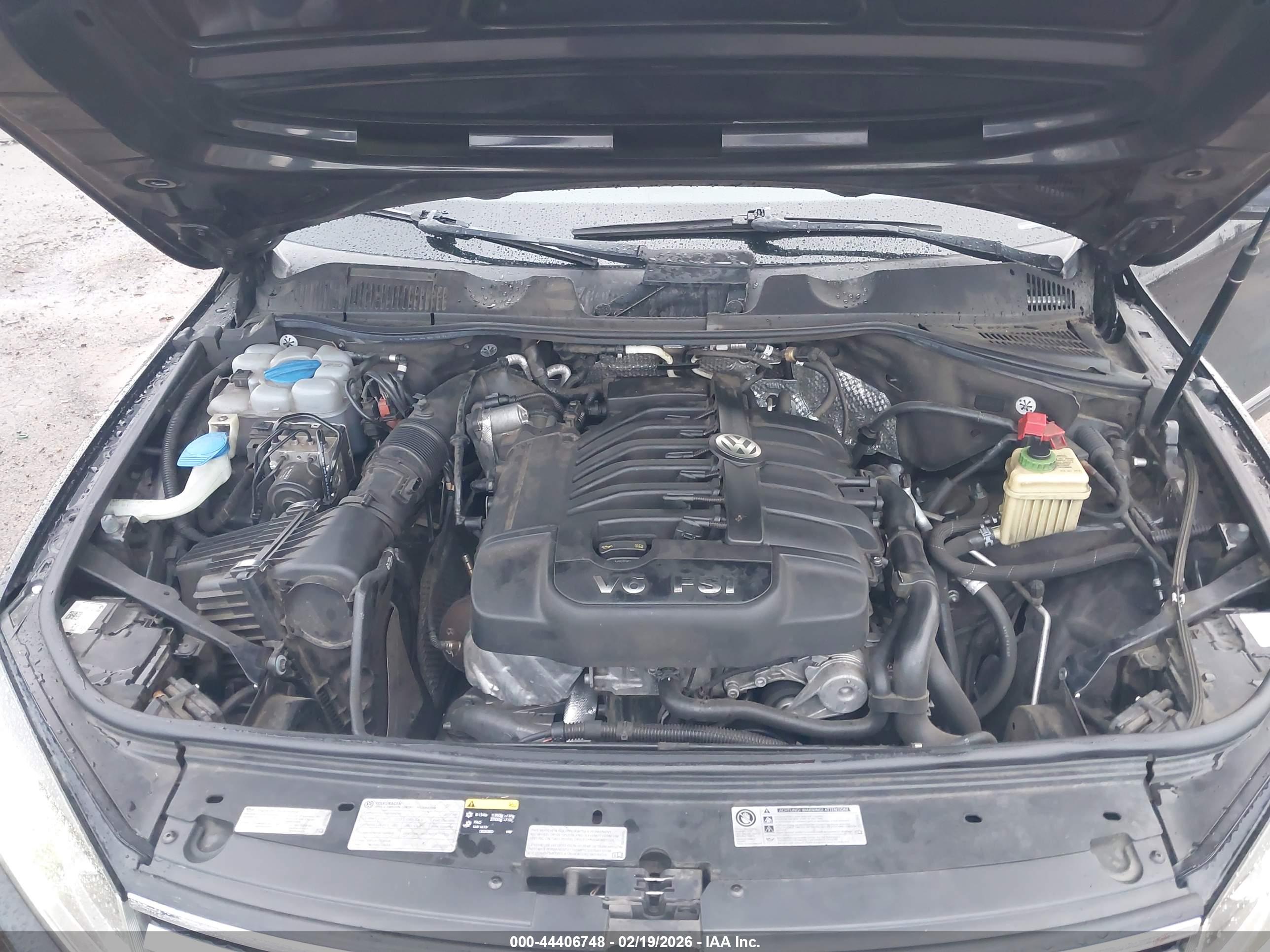 VOLKSWAGEN TOUAREG image 10