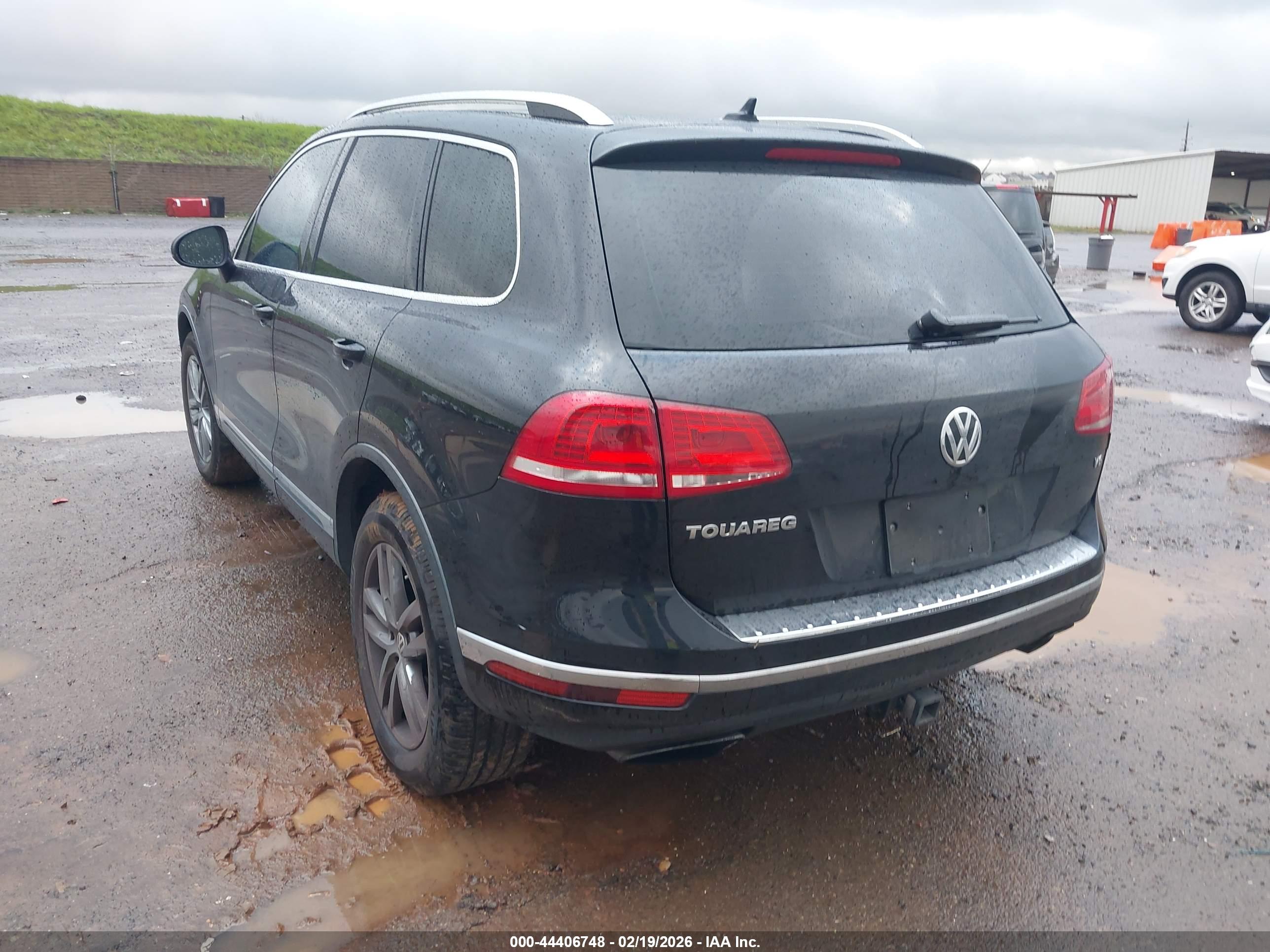 VOLKSWAGEN TOUAREG image 3
