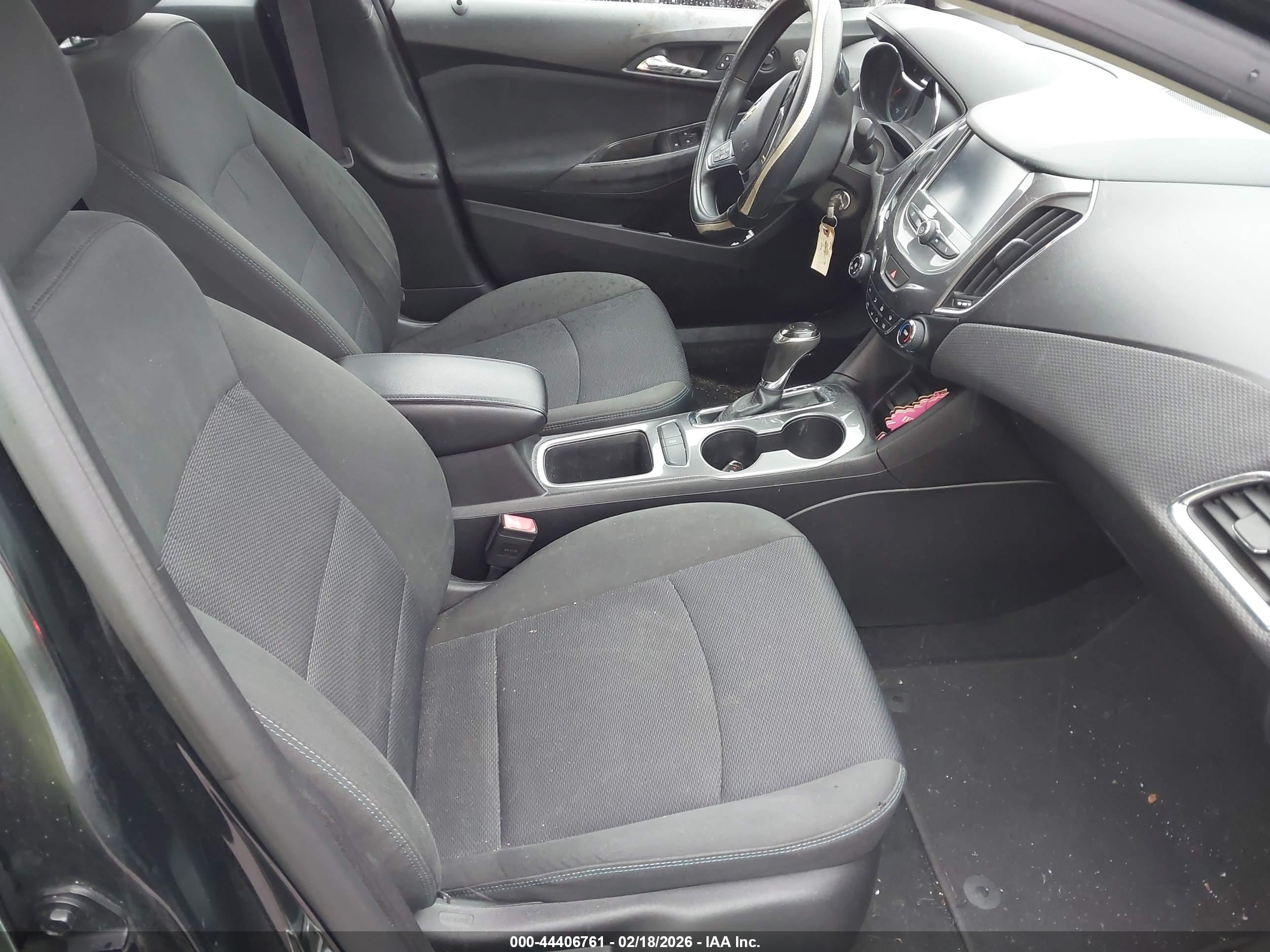 CHEVROLET CRUZE image 5