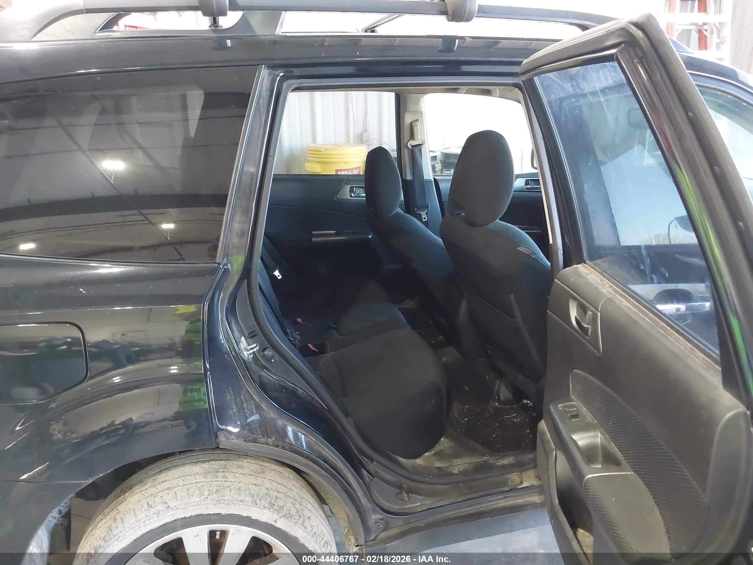 SUBARU FORESTER image 8