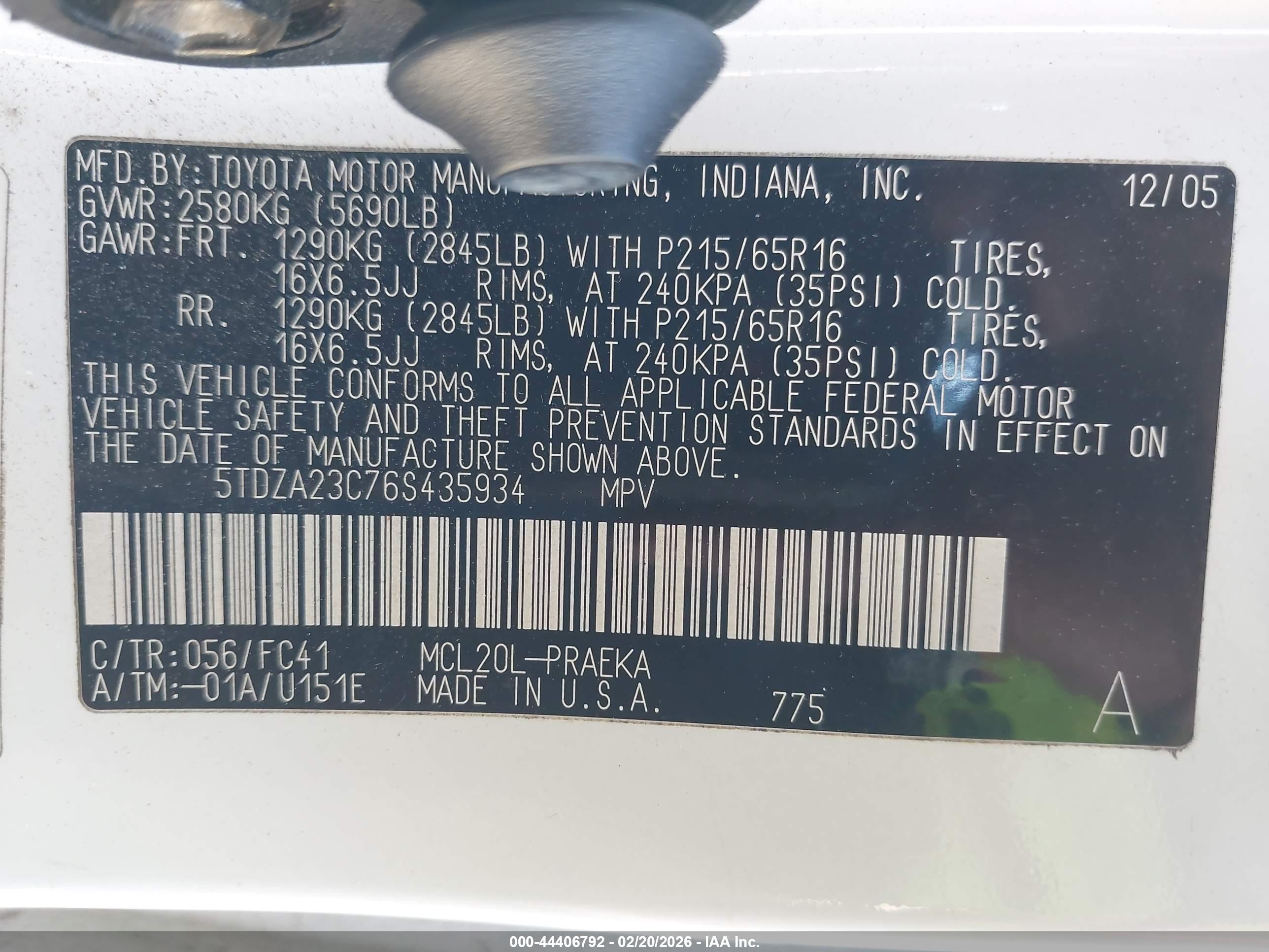 TOYOTA SIENNA image 9
