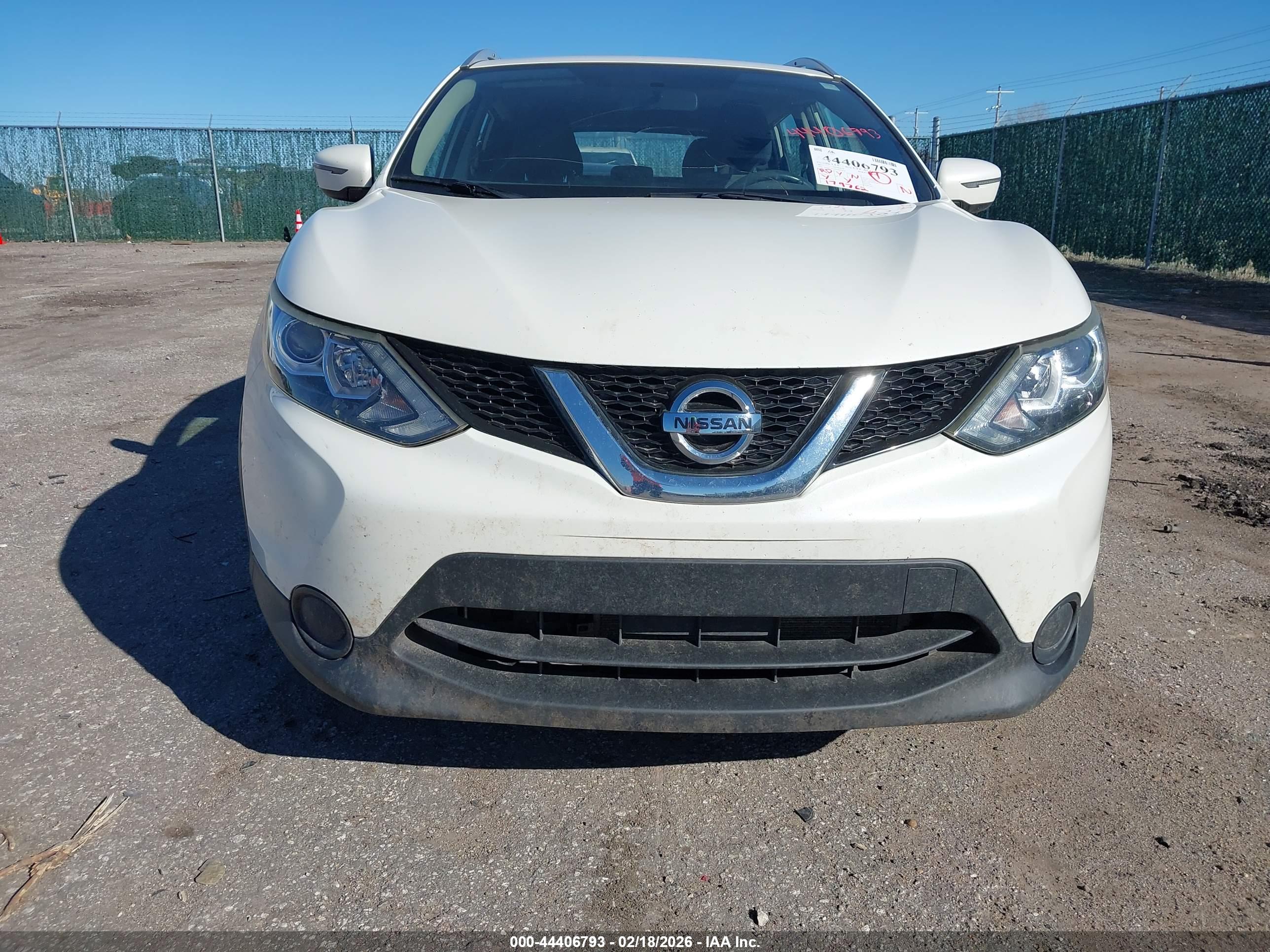 NISSAN ROGUE image 6
