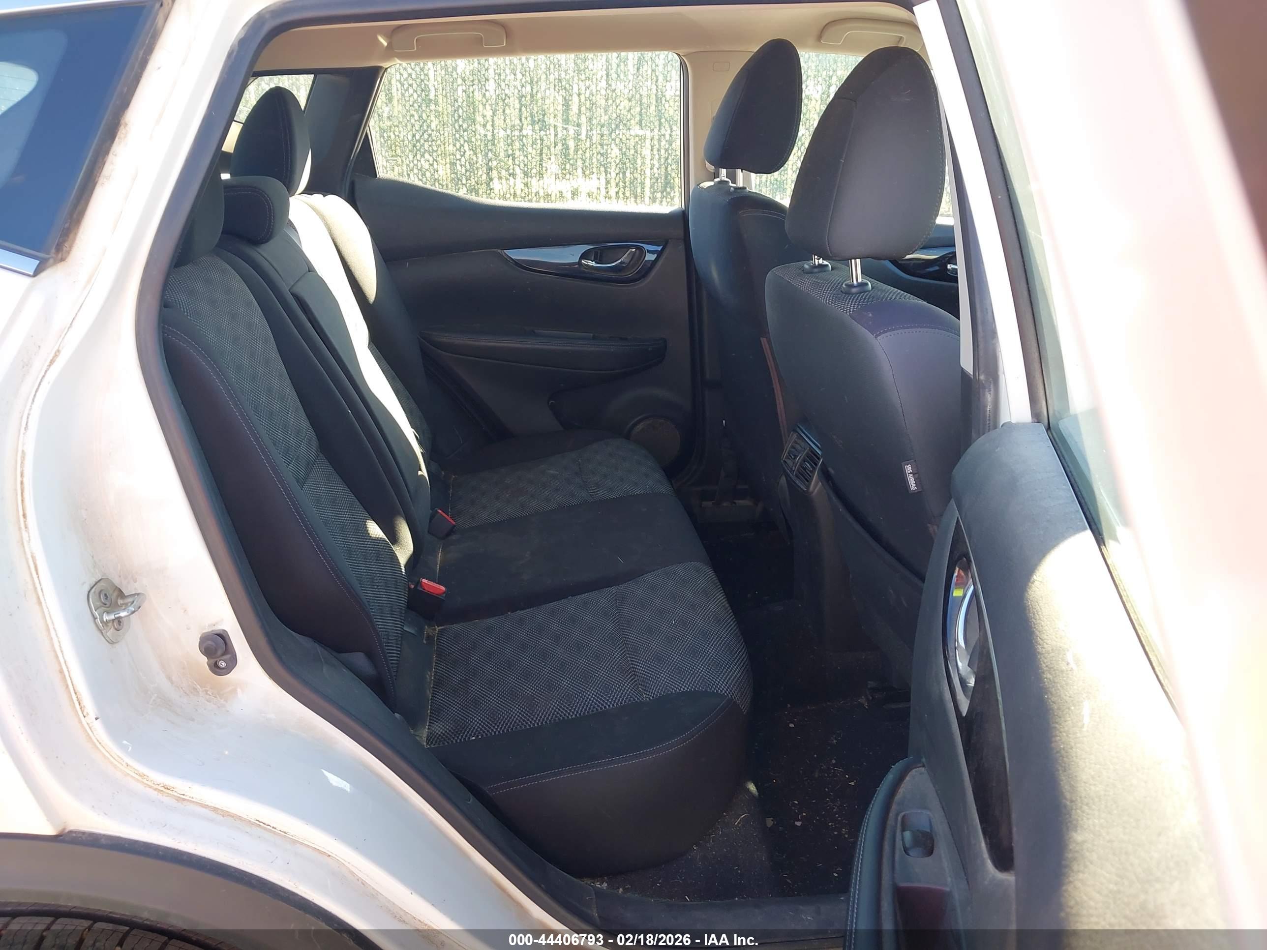 NISSAN ROGUE image 8