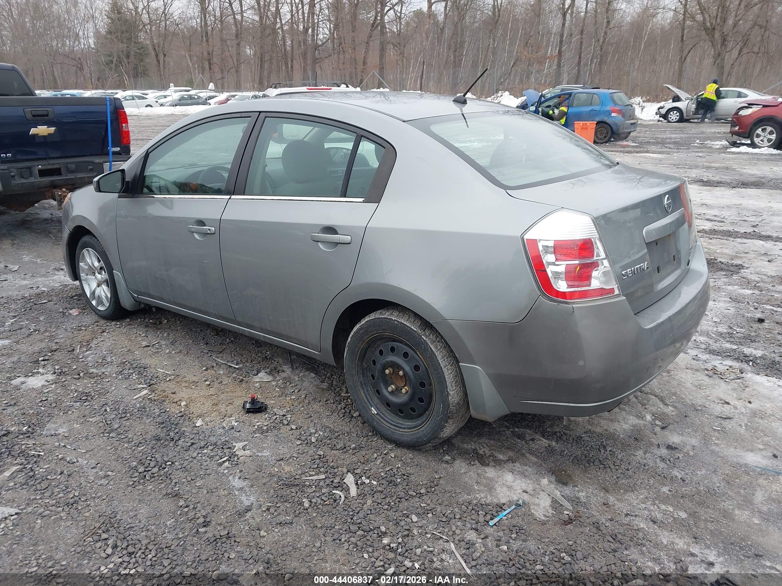 NISSAN SENTRA image 3