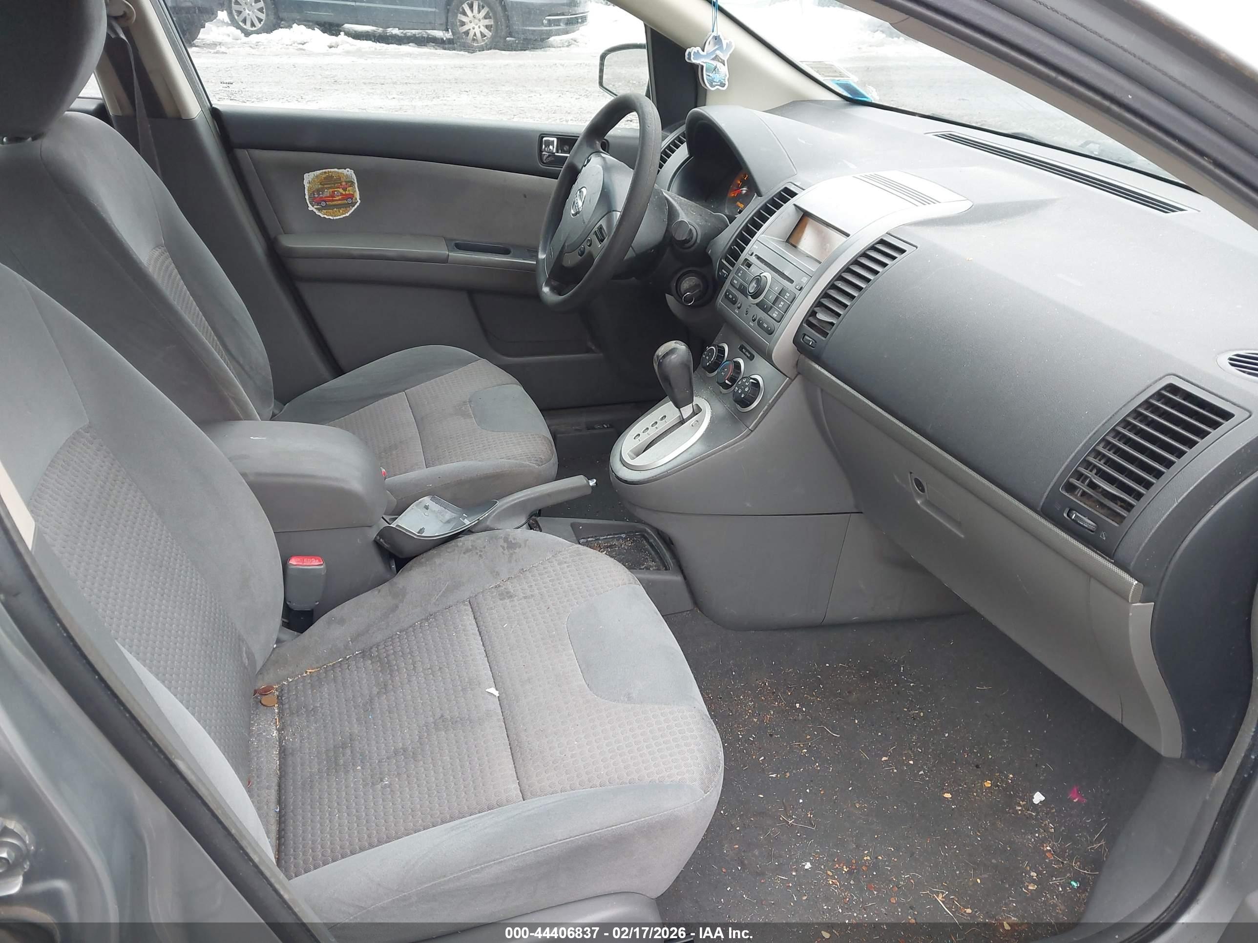 NISSAN SENTRA image 5
