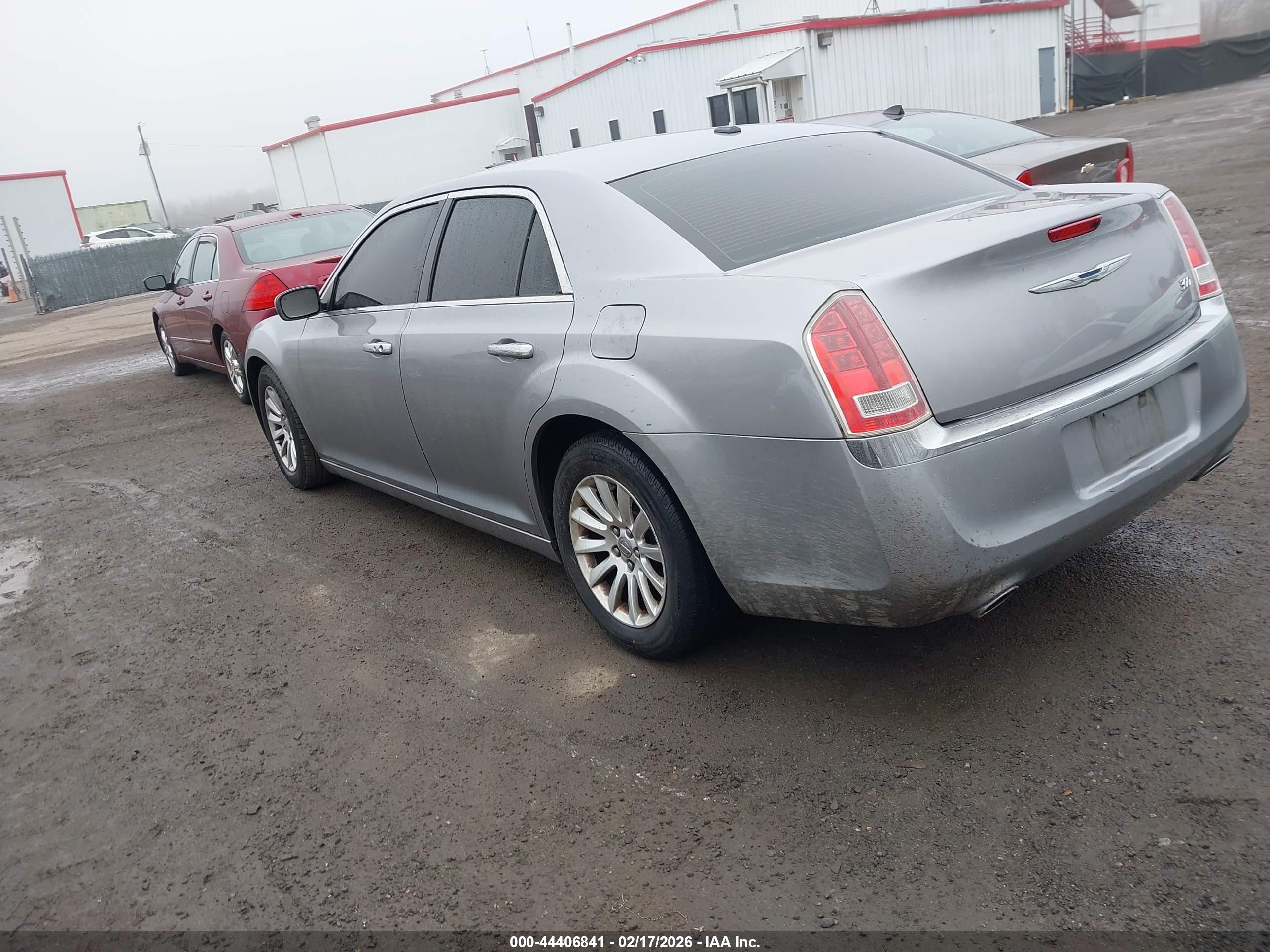 CHRYSLER 300 image 3