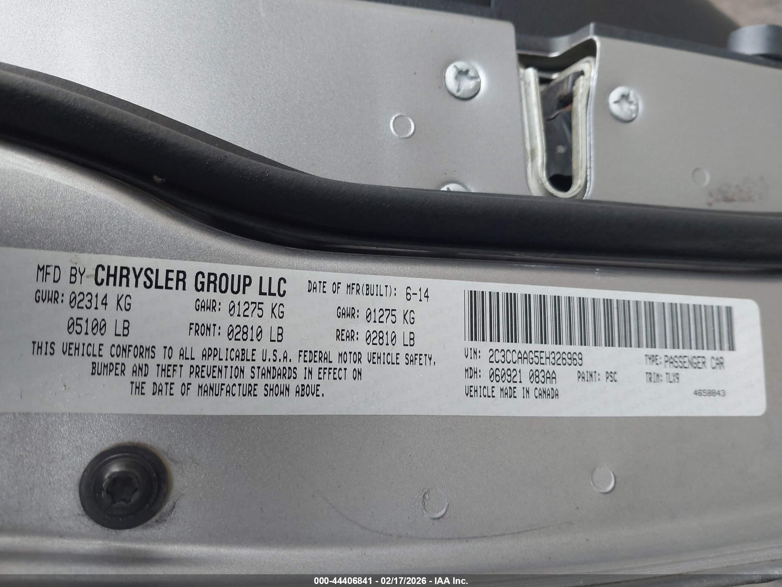 CHRYSLER 300 image 9