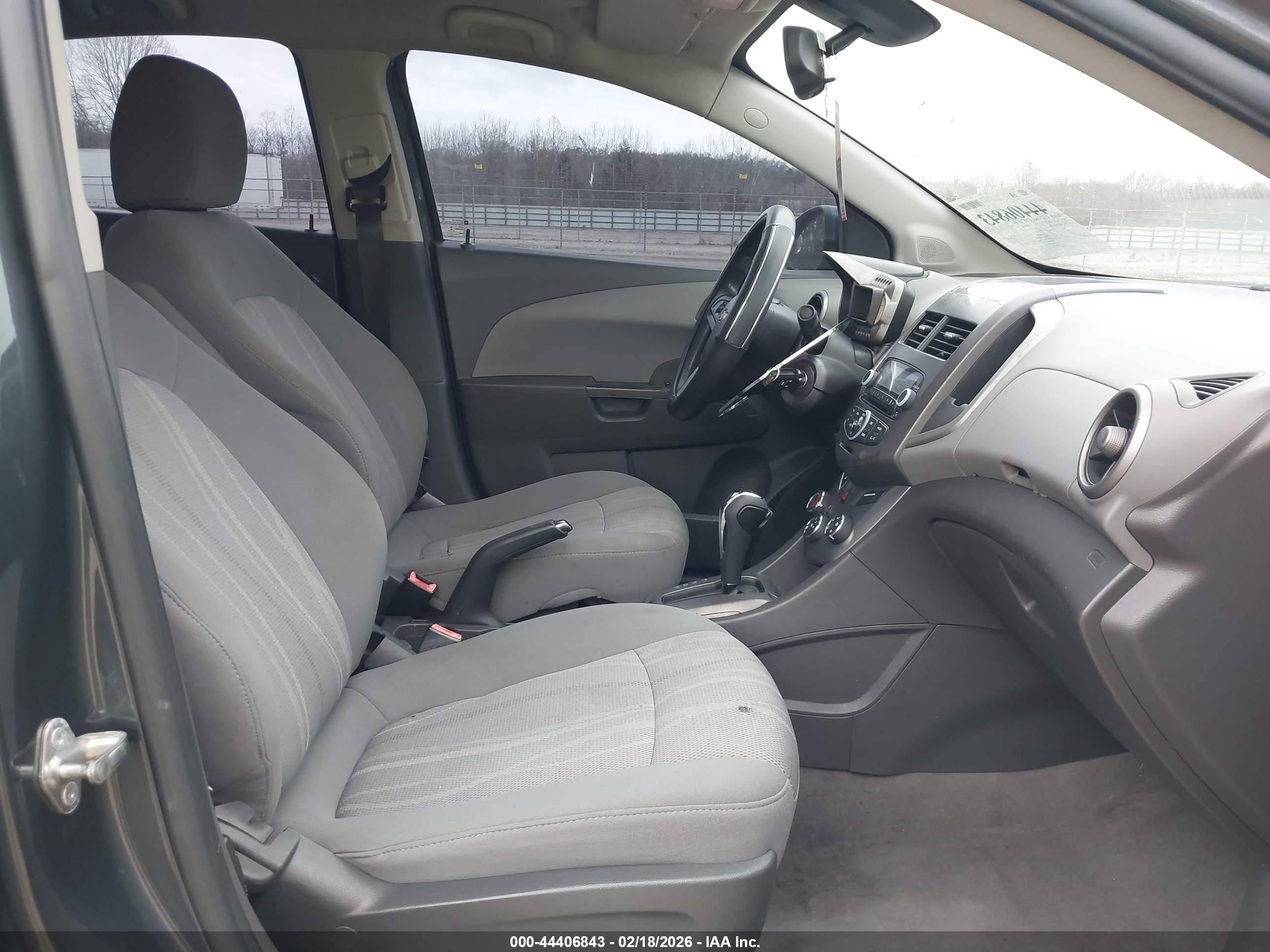 CHEVROLET SONIC image 5