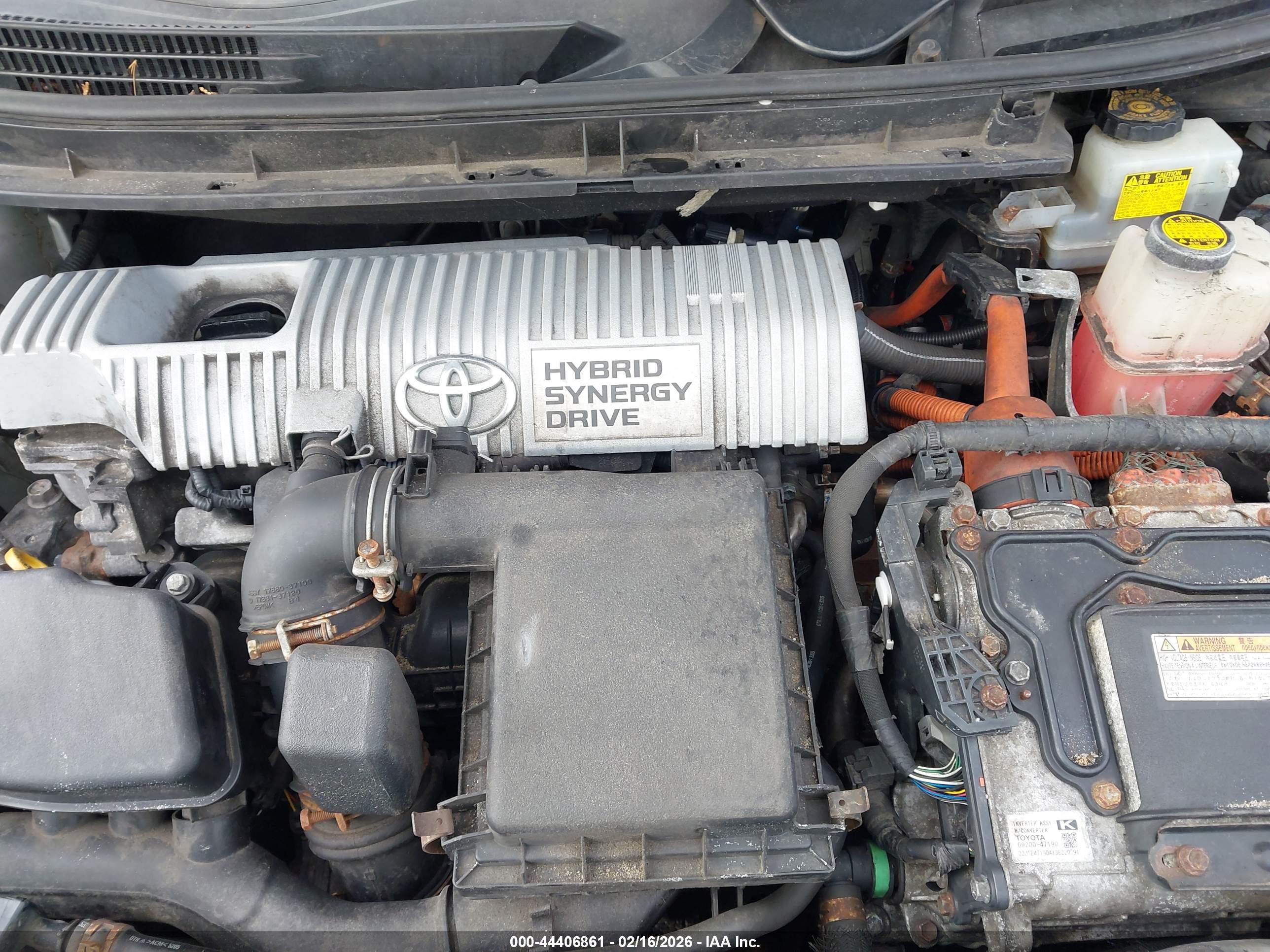 TOYOTA PRIUS image 10