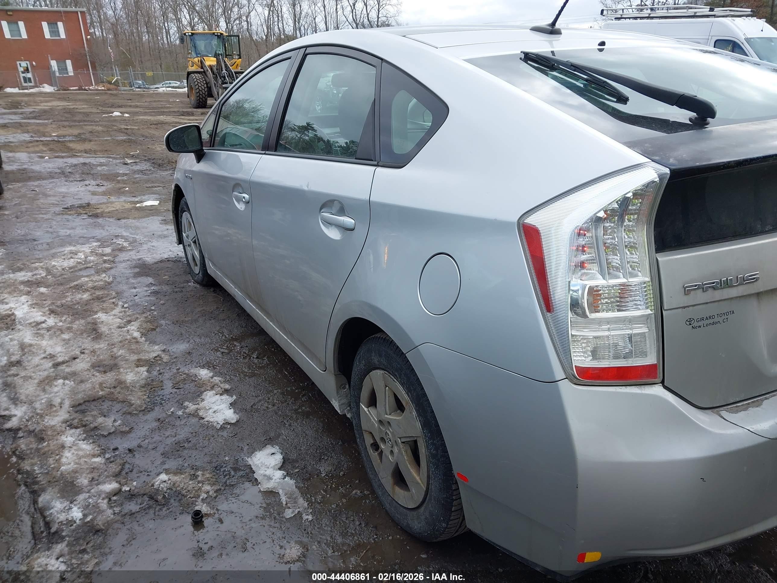 TOYOTA PRIUS image 3