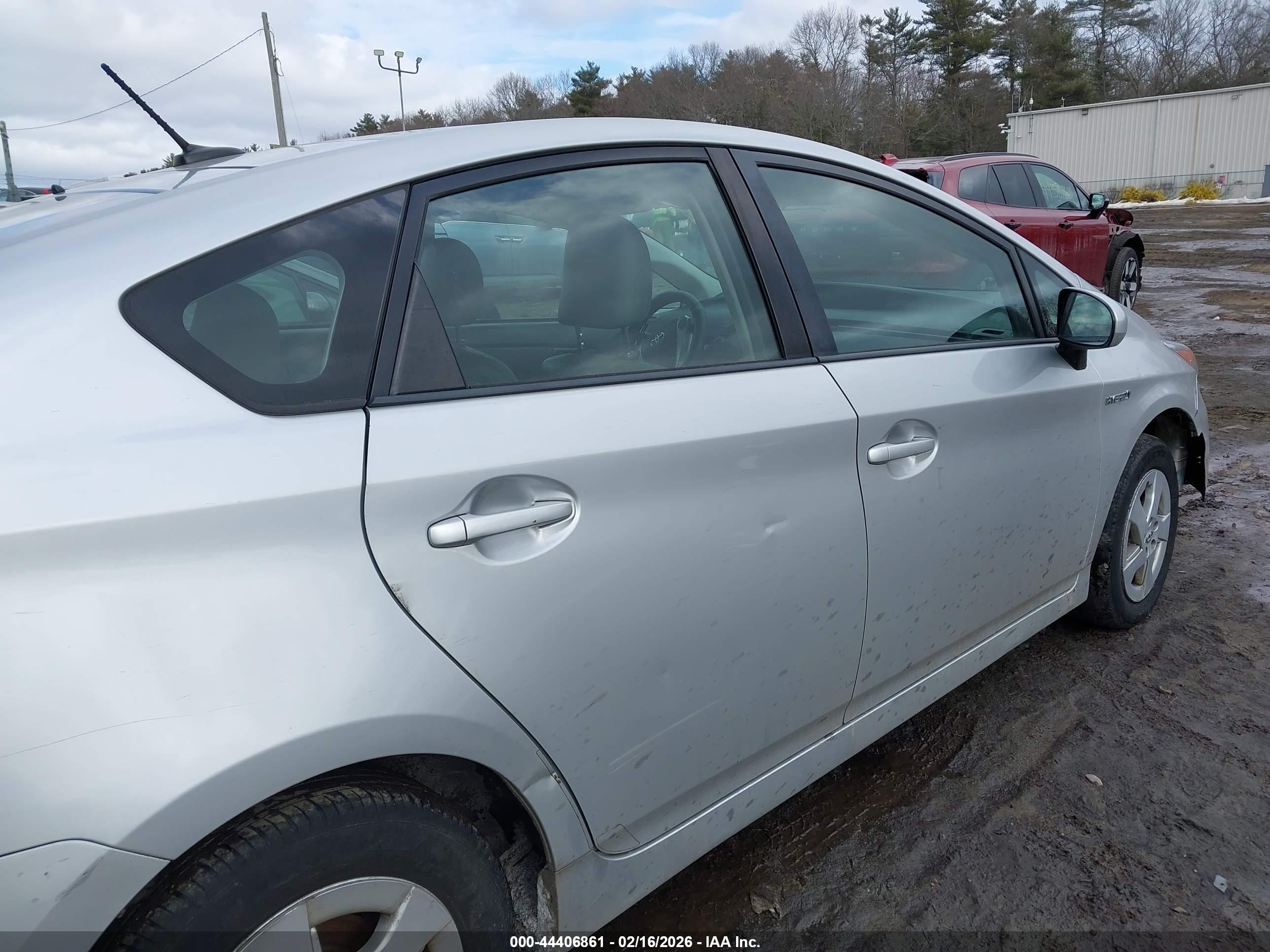 TOYOTA PRIUS image 4