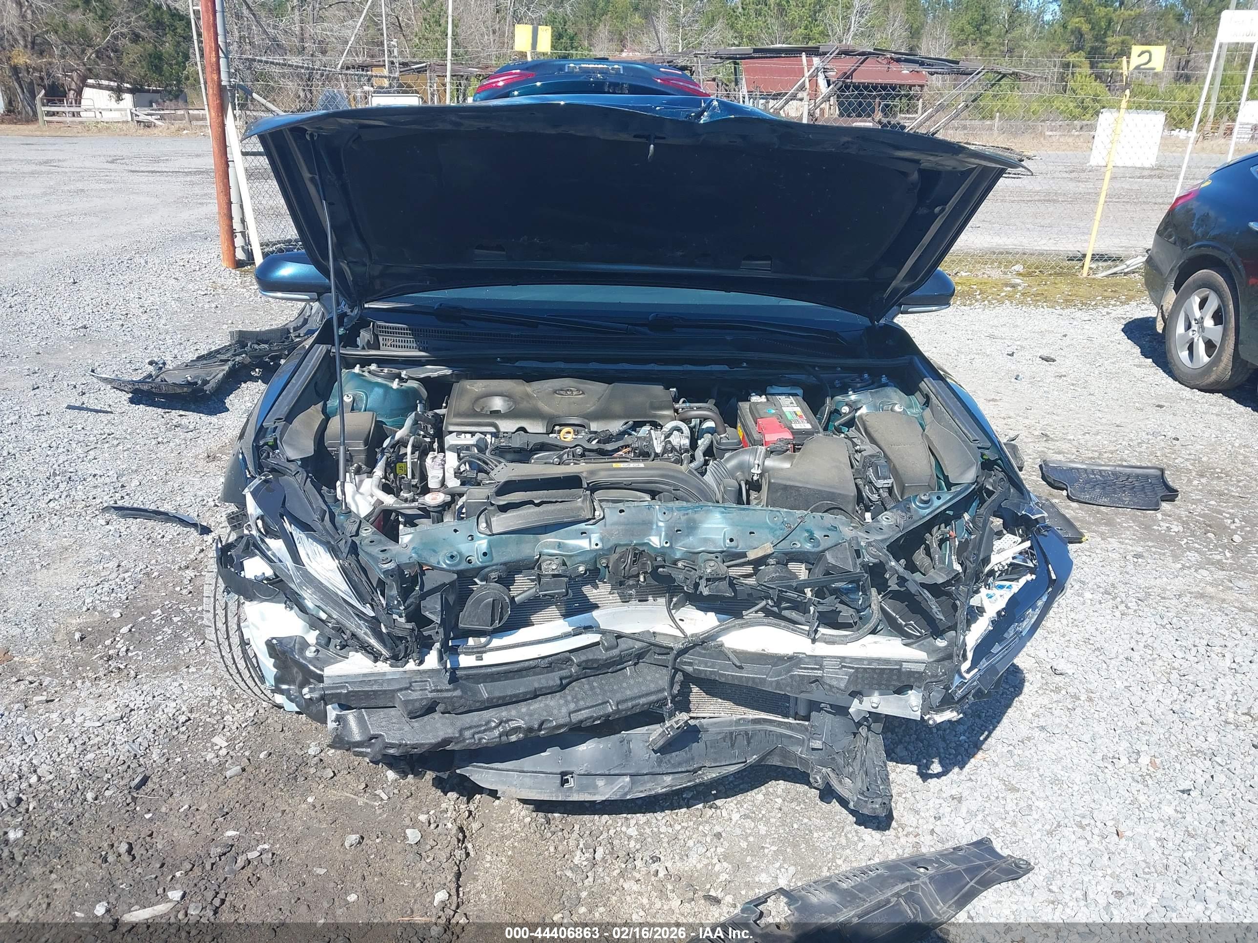 TOYOTA CAMRY image 6