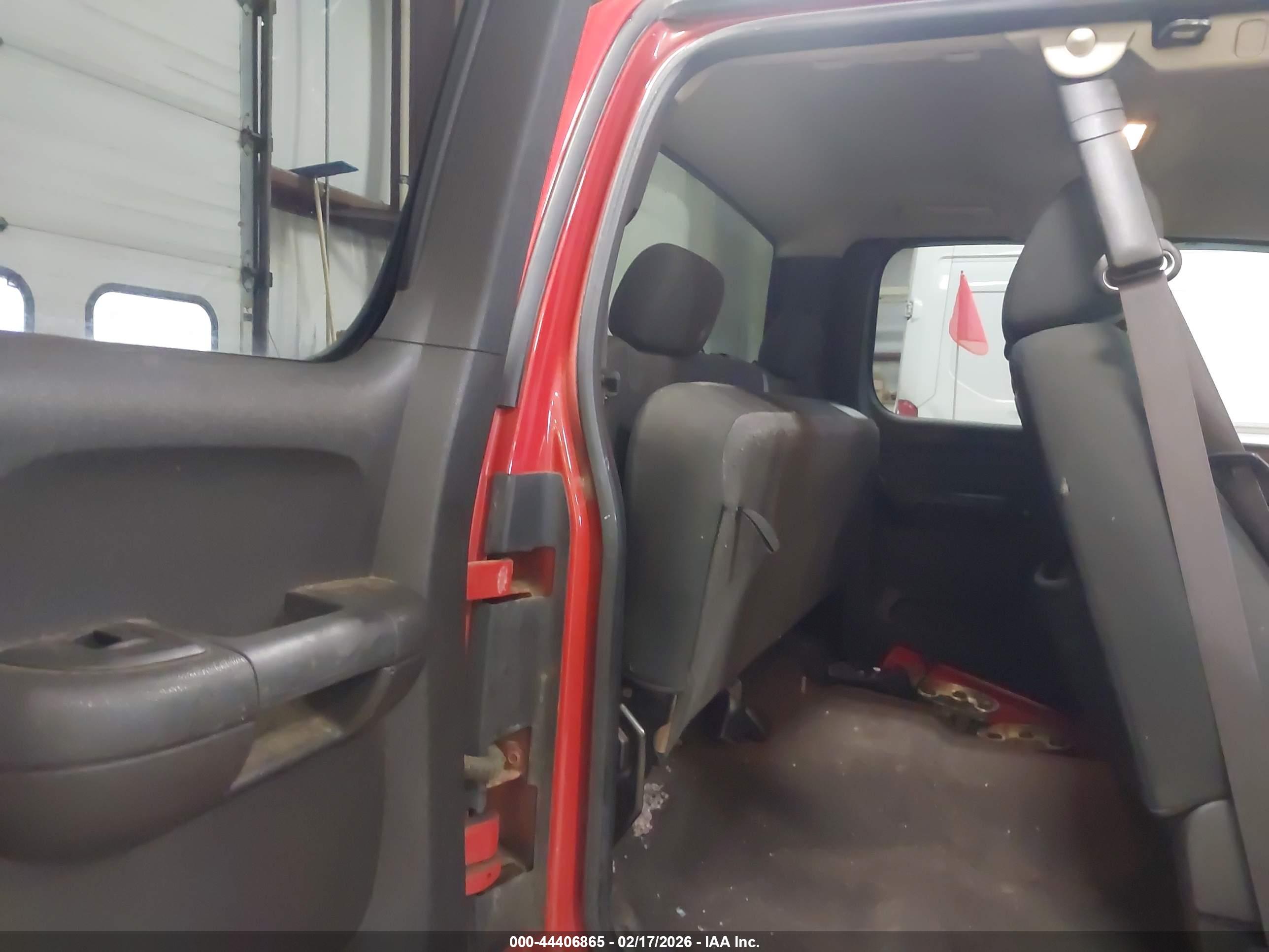 GMC SIERRA image 8