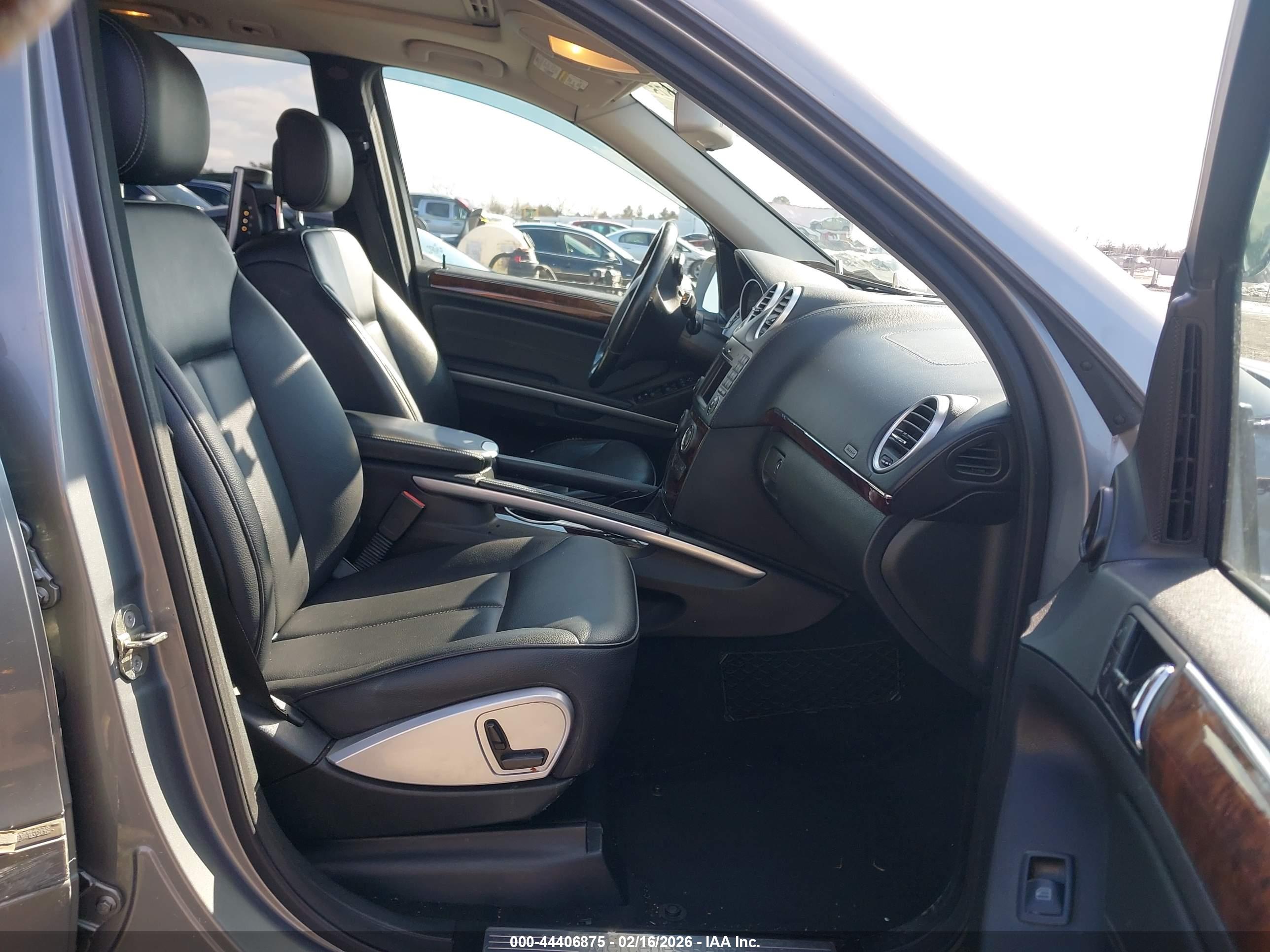 MERCEDES-BENZ GL image 5