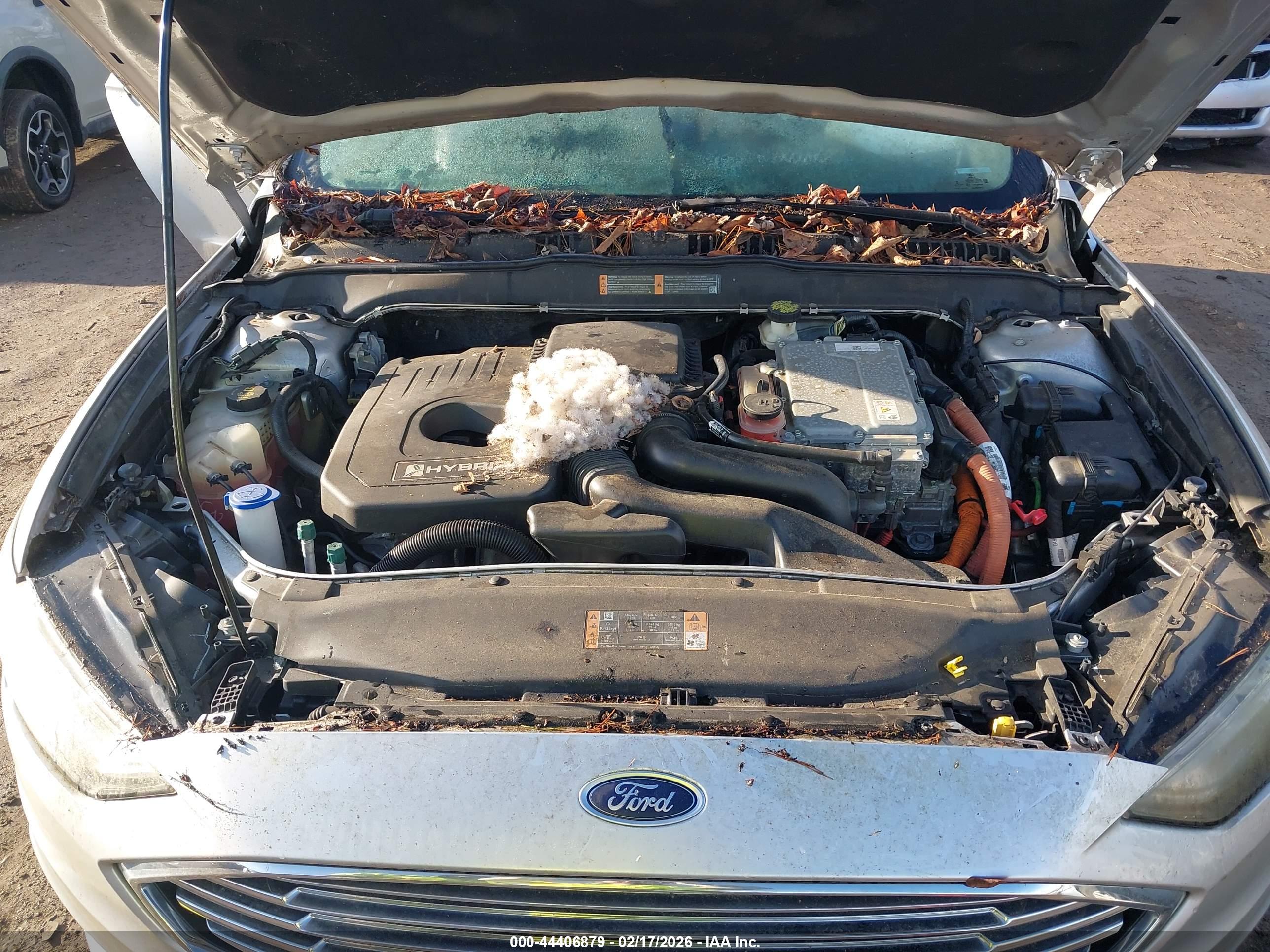 FORD FUSION image 10