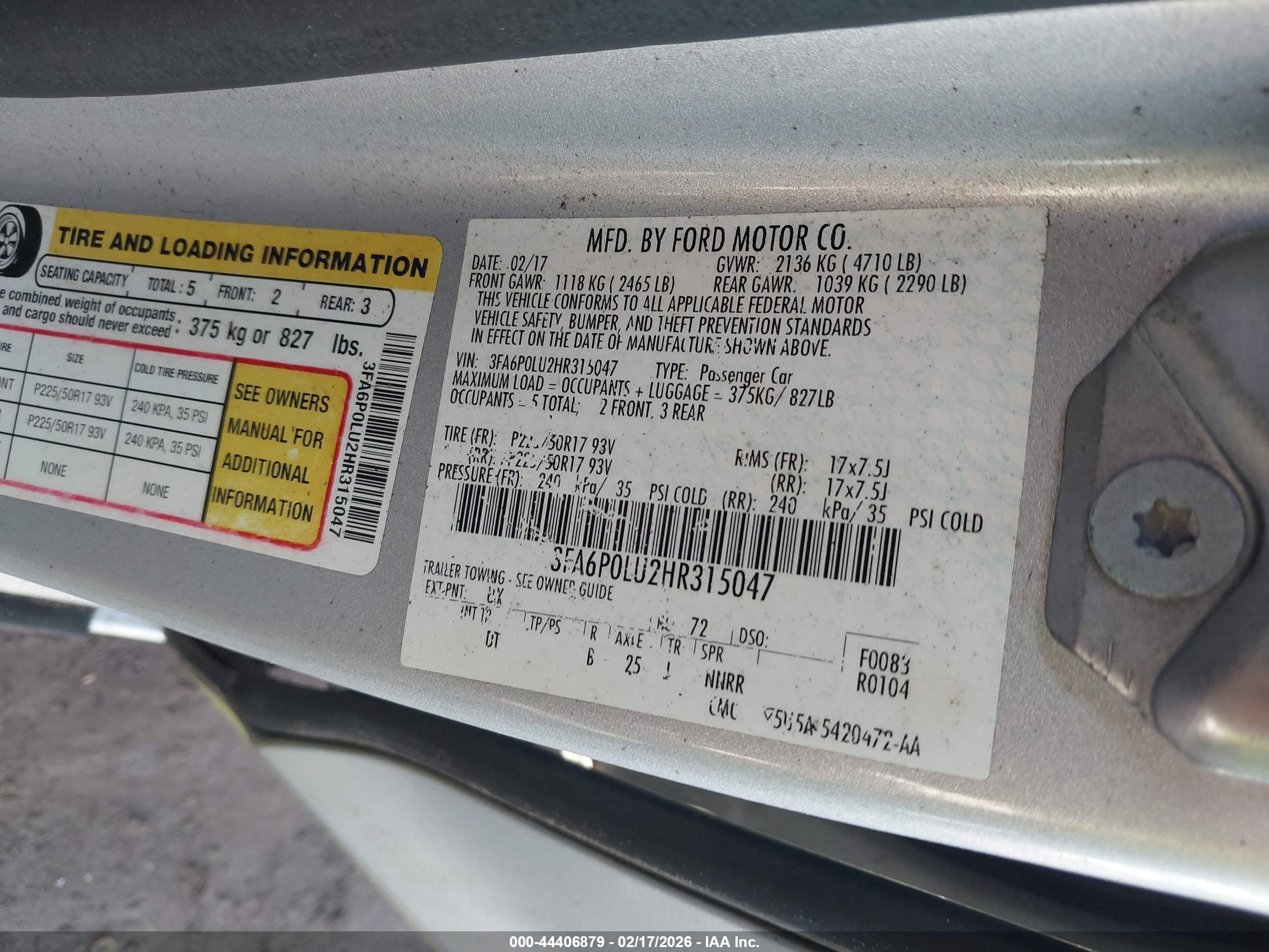 FORD FUSION image 9