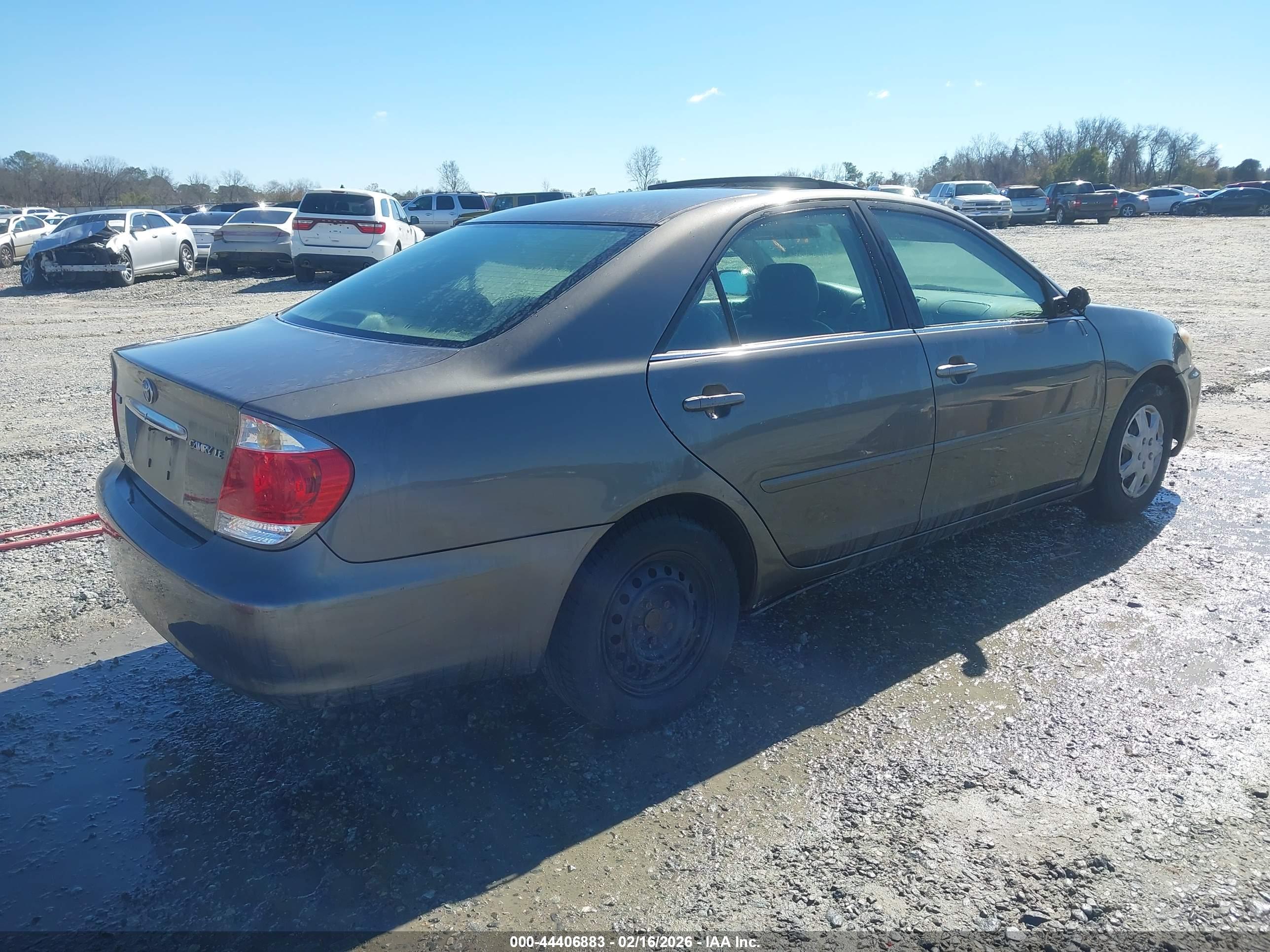 TOYOTA CAMRY image 4
