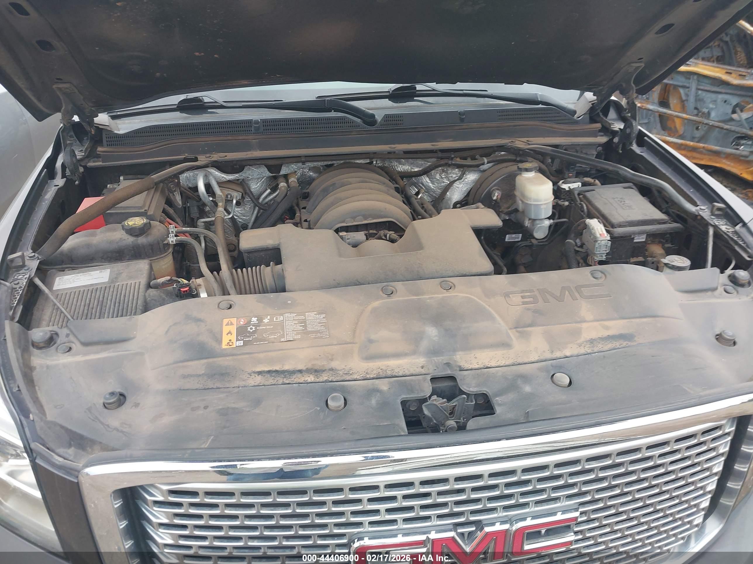 GMC YUKON image 10