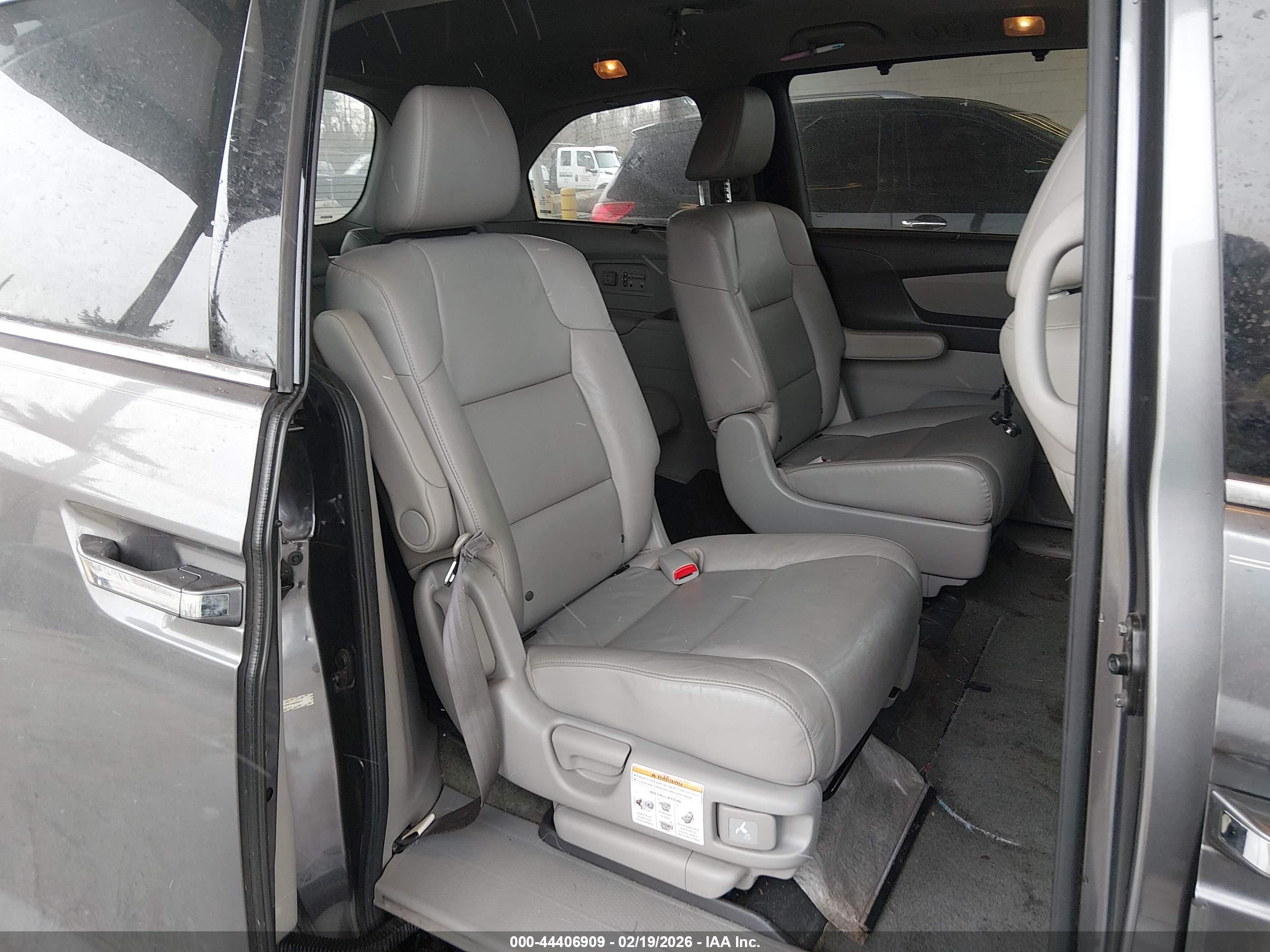 HONDA ODYSSEY image 8