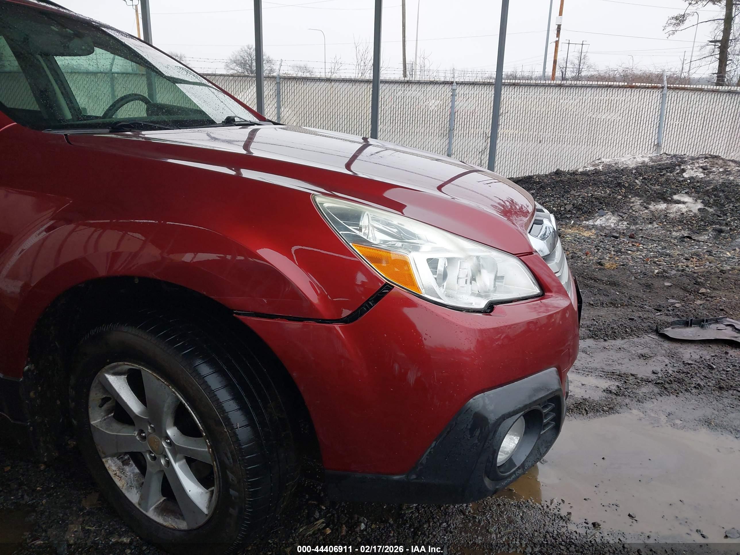 SUBARU OUTBACK image 6