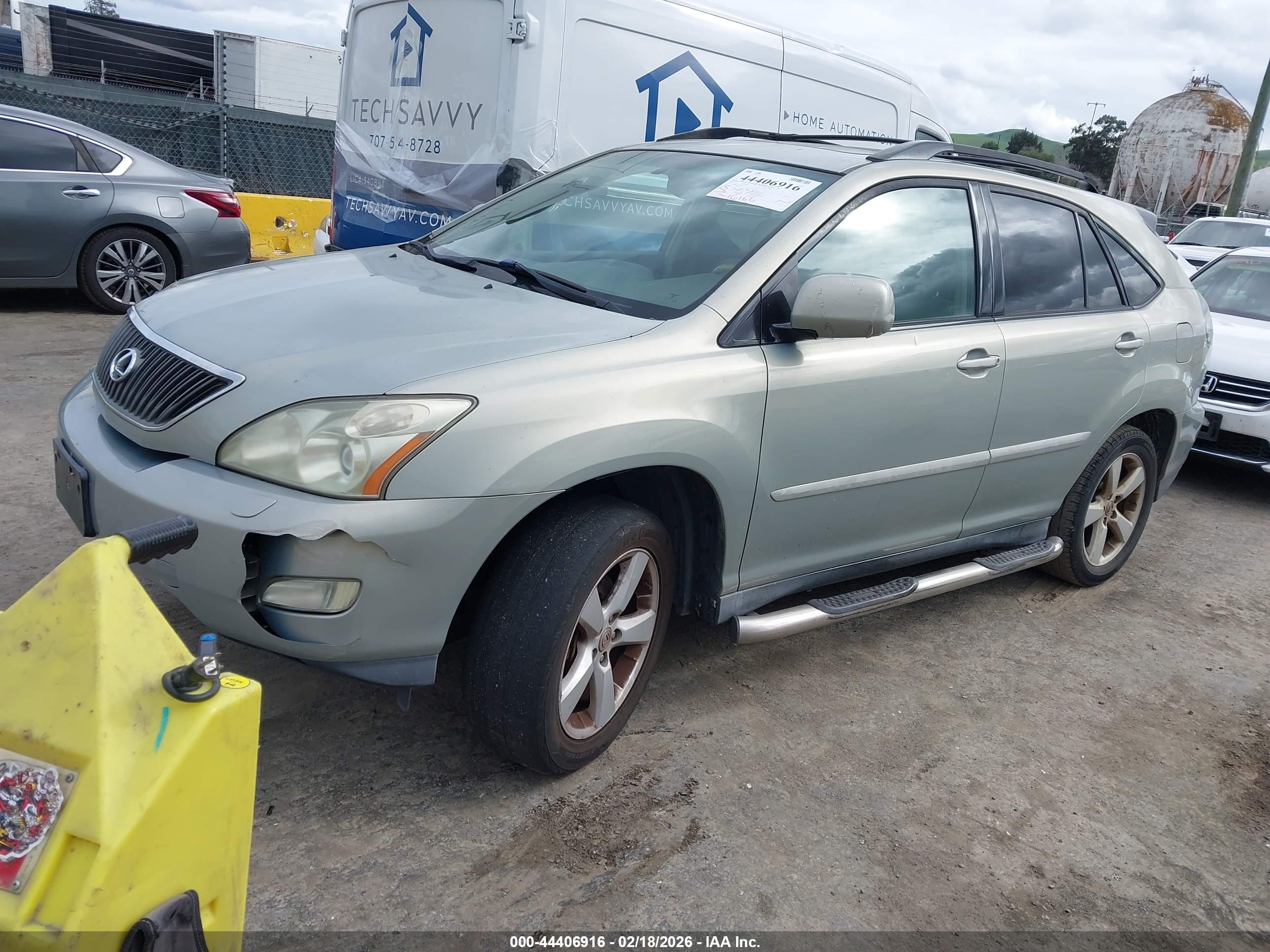 LEXUS RX image 2