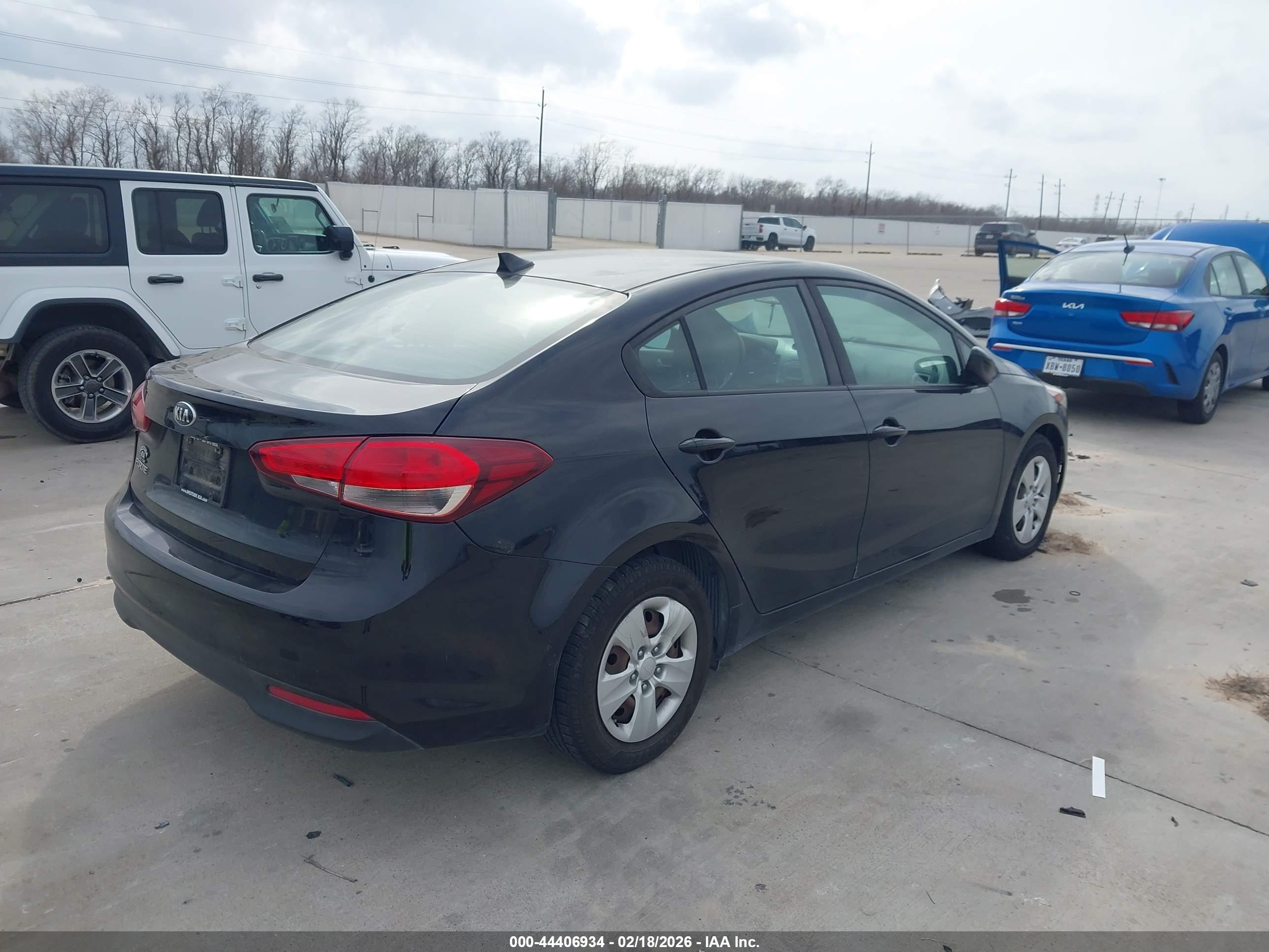 KIA FORTE image 4