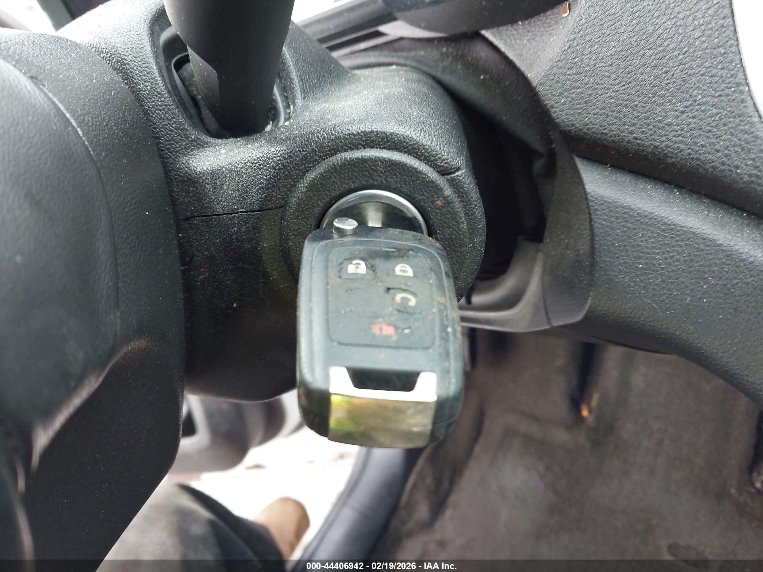 GMC TERRAIN image 11
