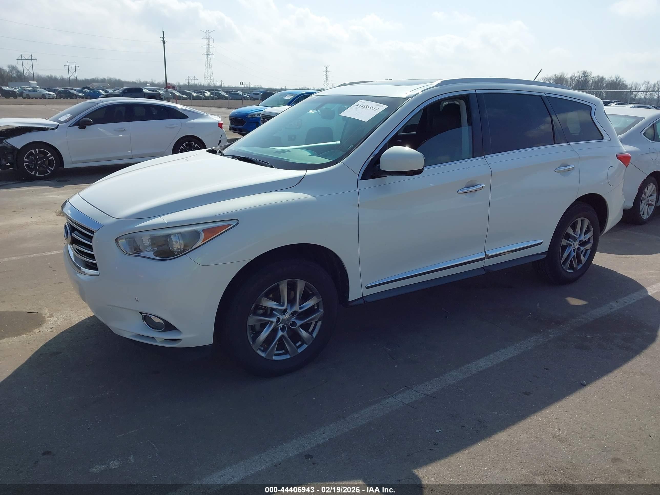 INFINITI JX35 image 2