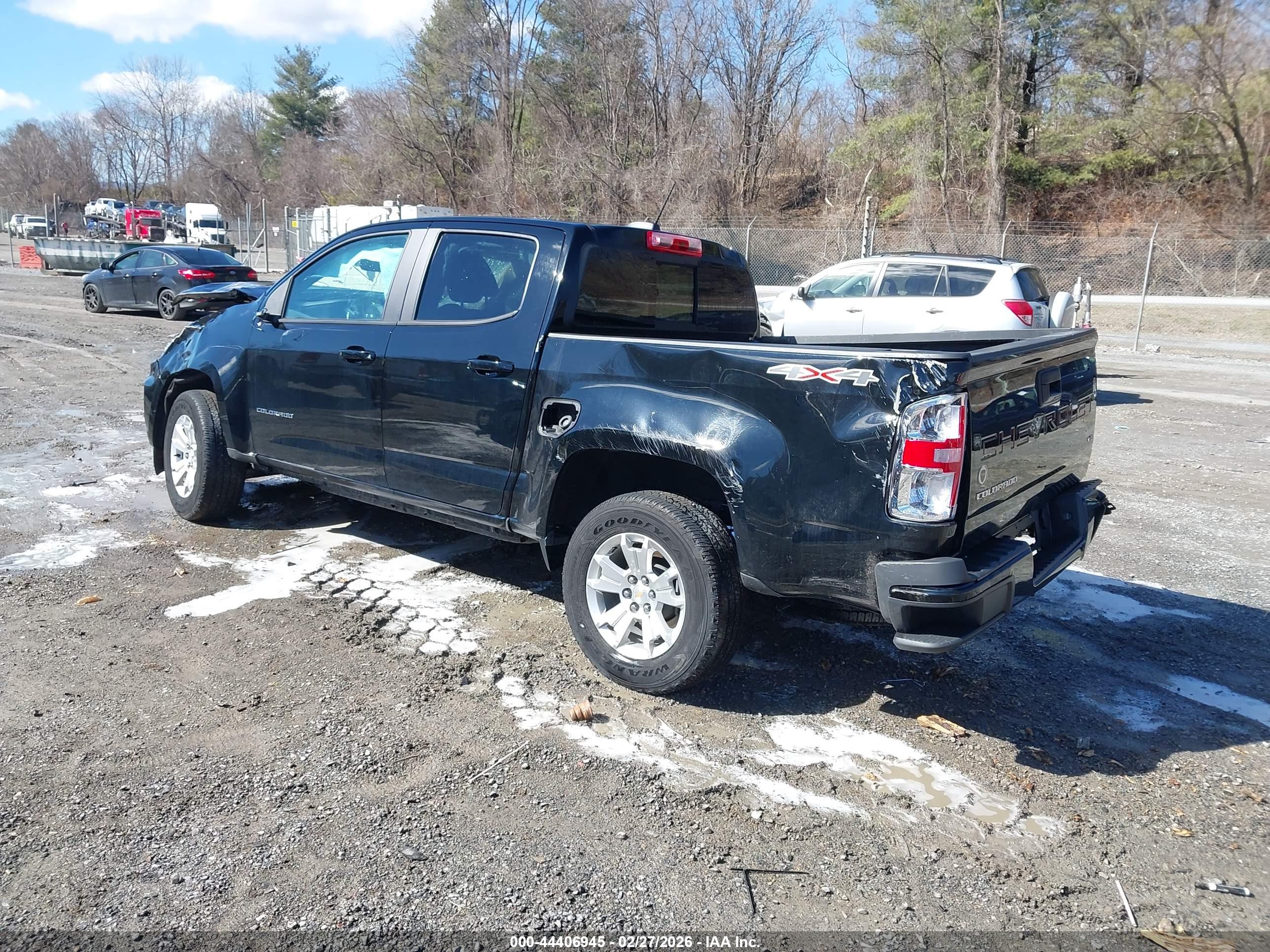CHEVROLET COLORADO image 3
