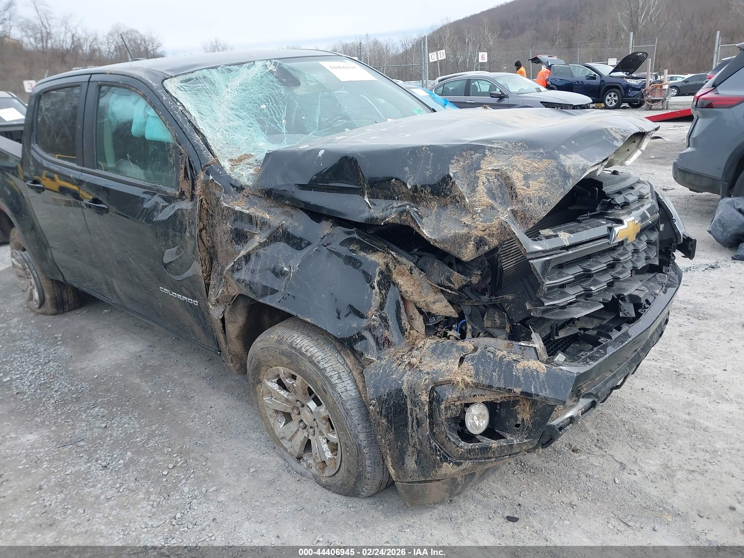 CHEVROLET COLORADO image 6