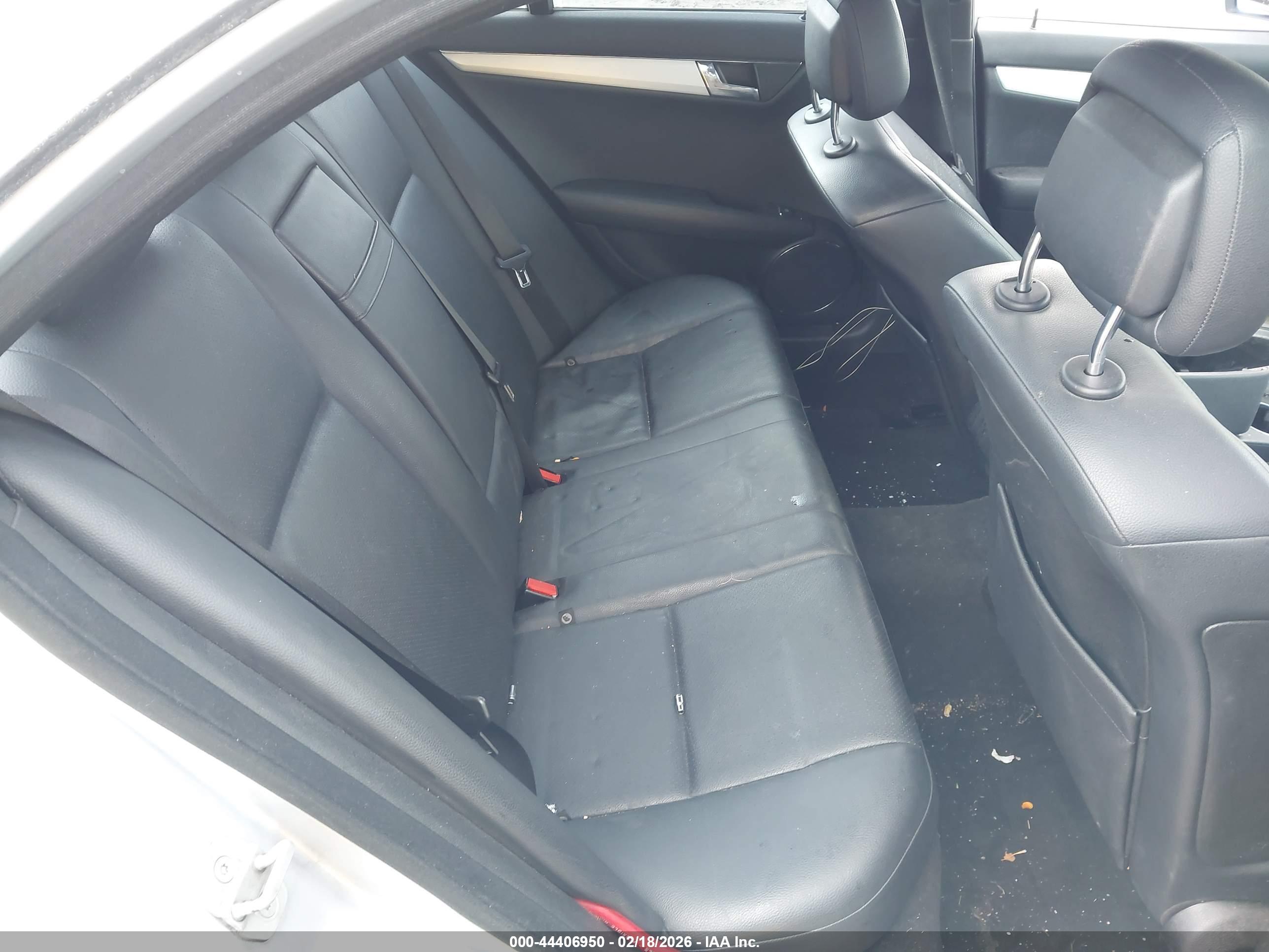 MERCEDES-BENZ C image 8